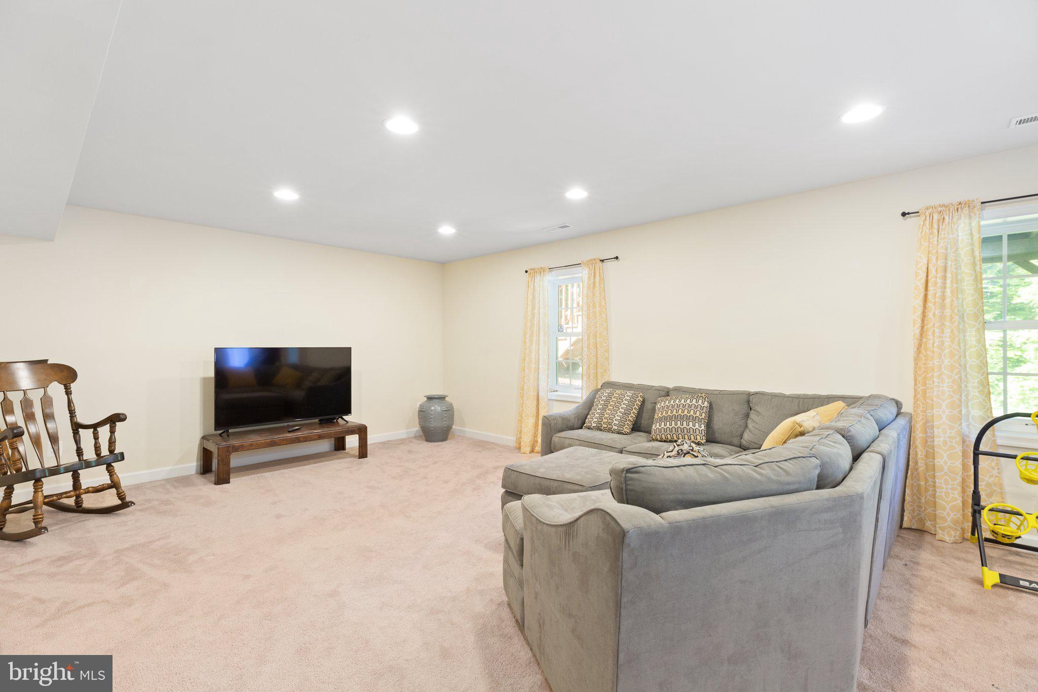7510 Bromley LANE