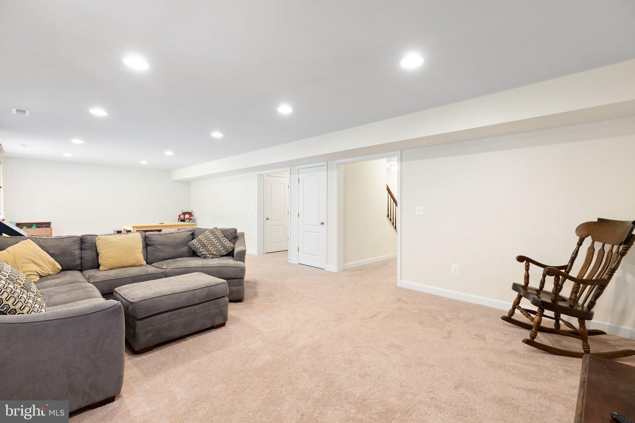 7510 Bromley LANE
