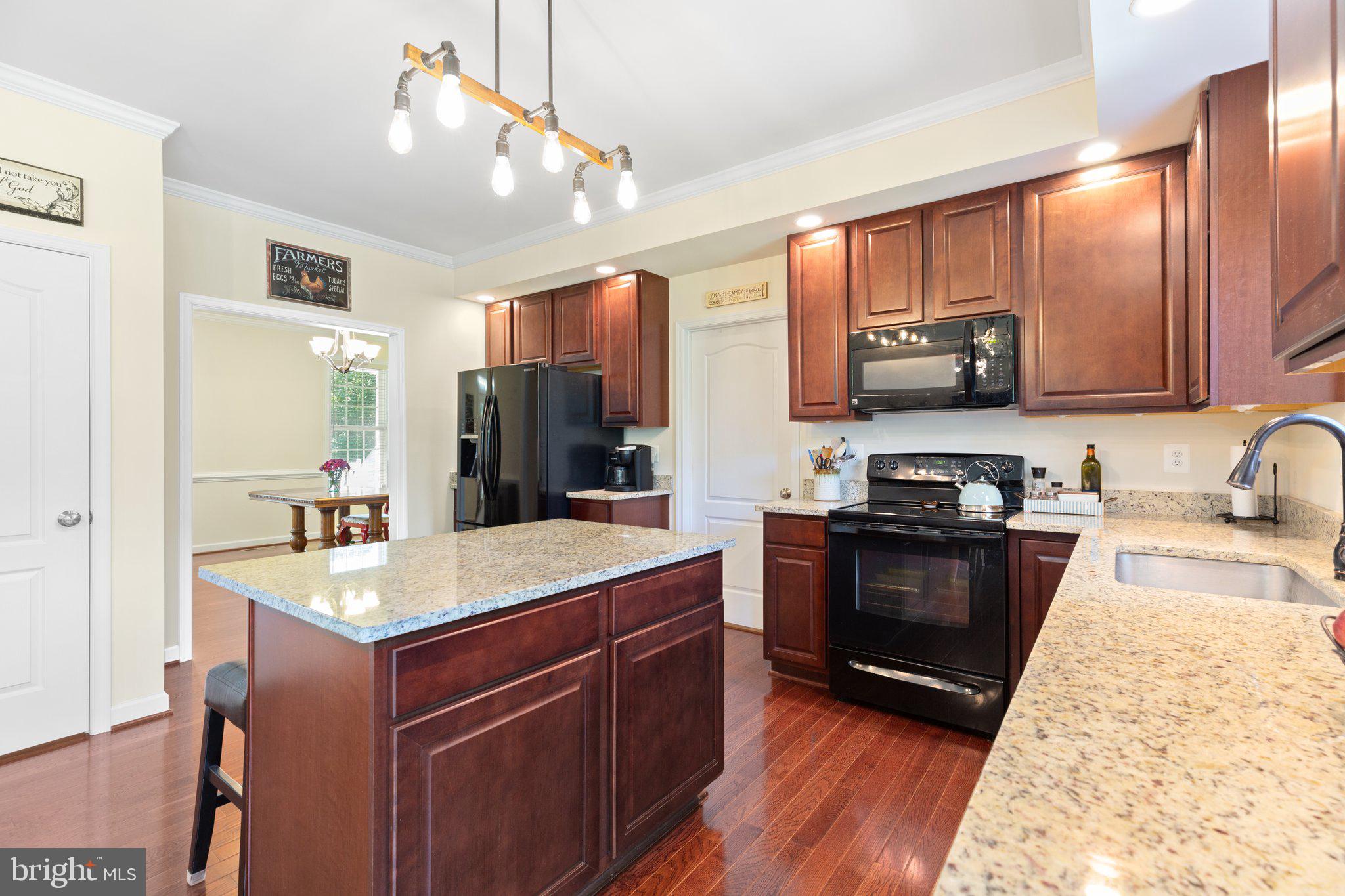 7510 Bromley LANE