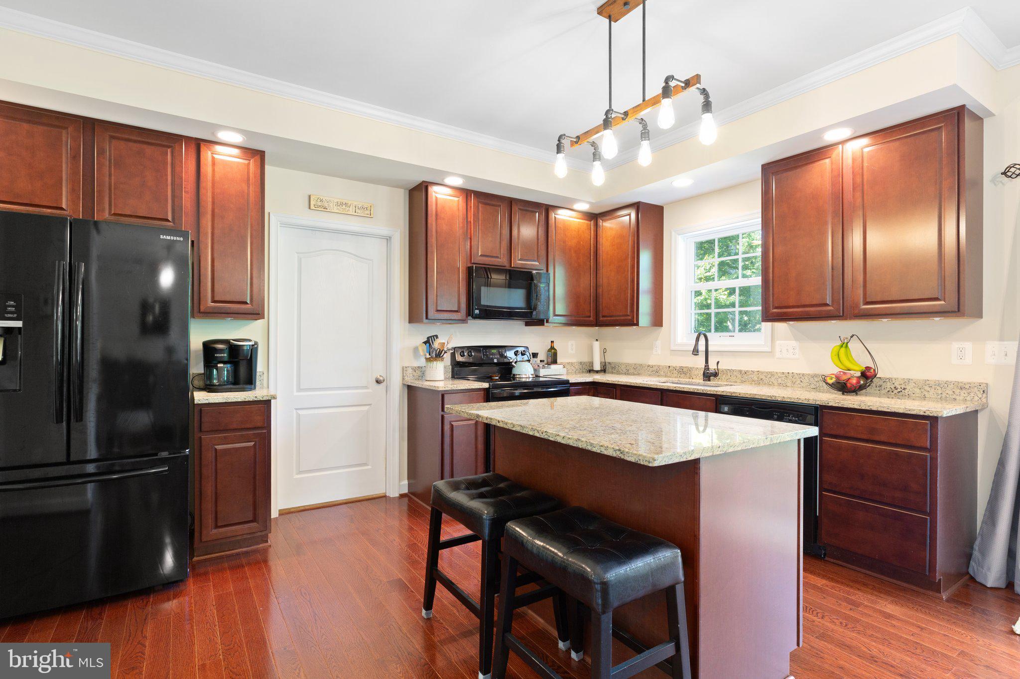 7510 Bromley LANE