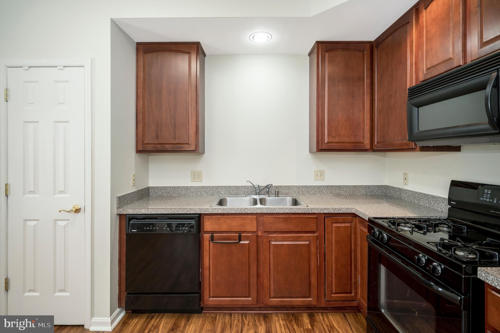 11016 Scottwood LANE