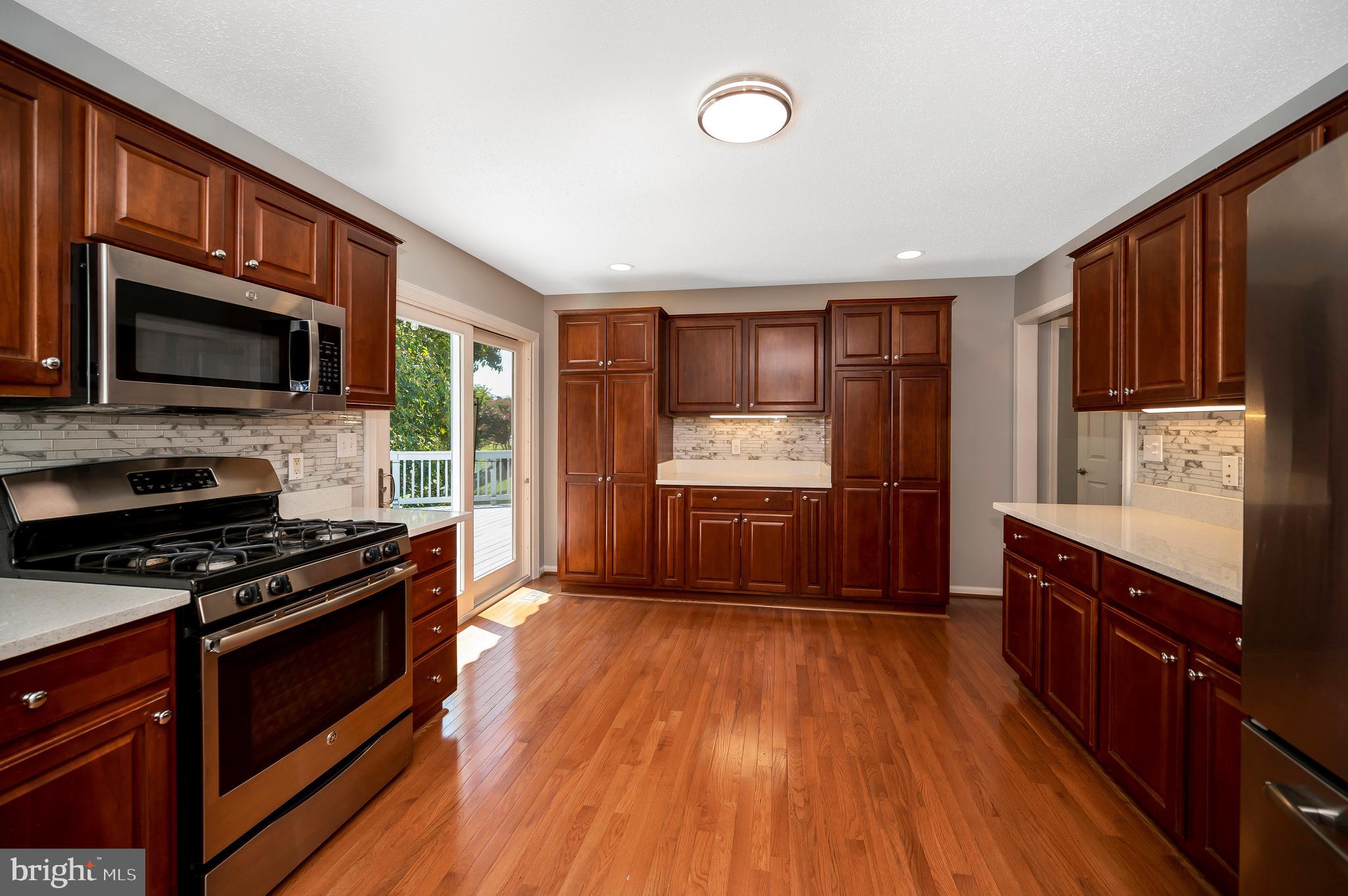 5698 Halifax Ct