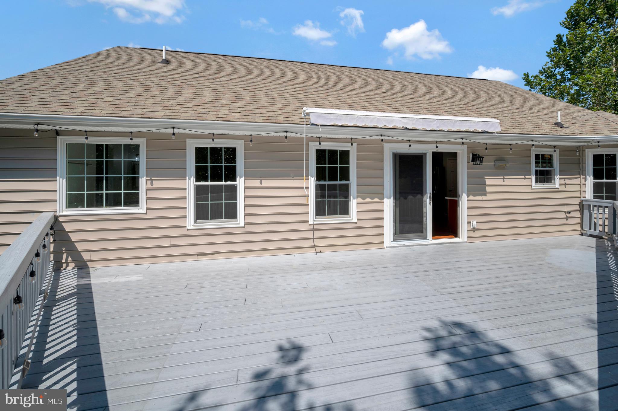 5698 Halifax Ct