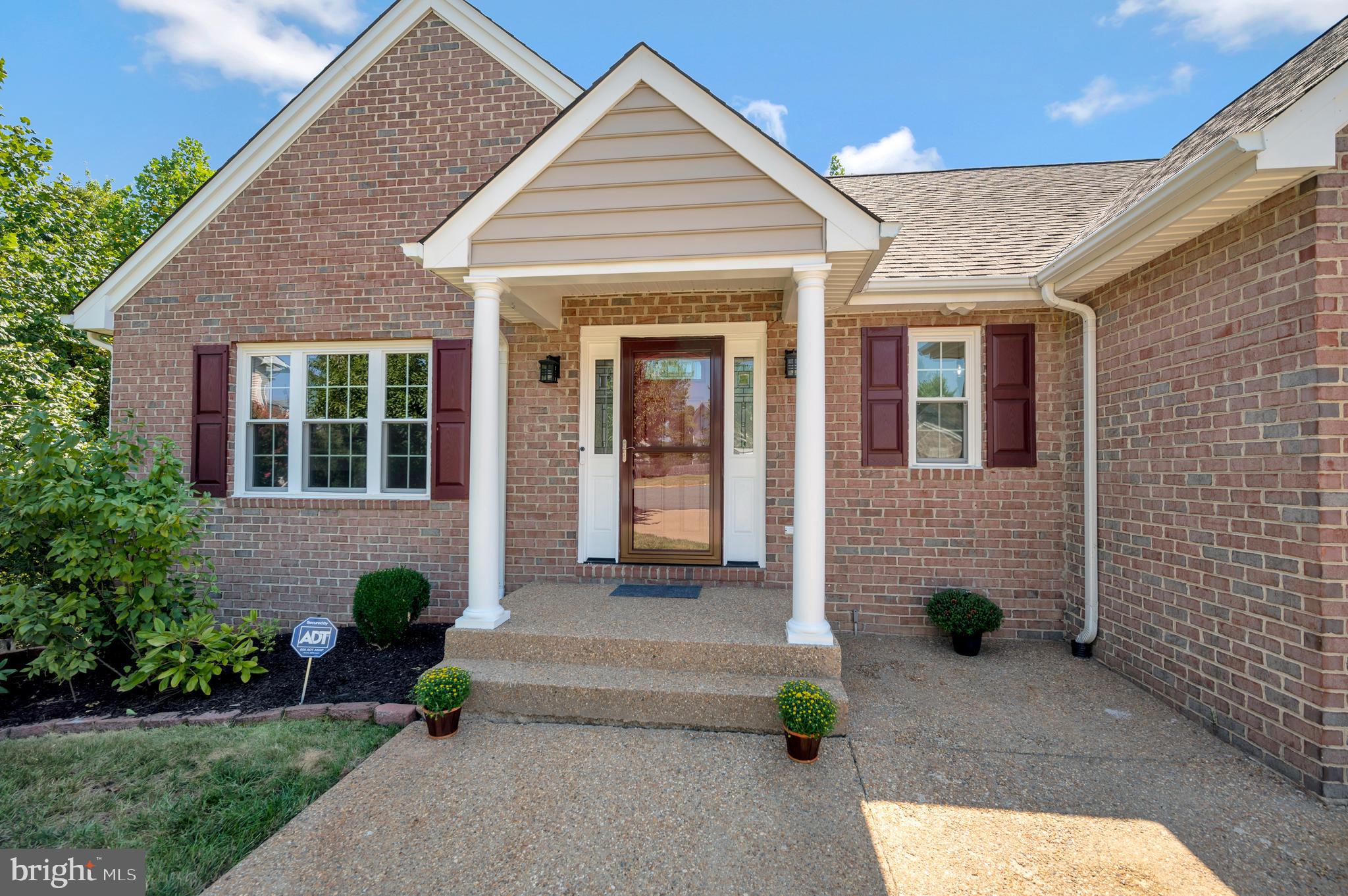 5698 Halifax Ct
