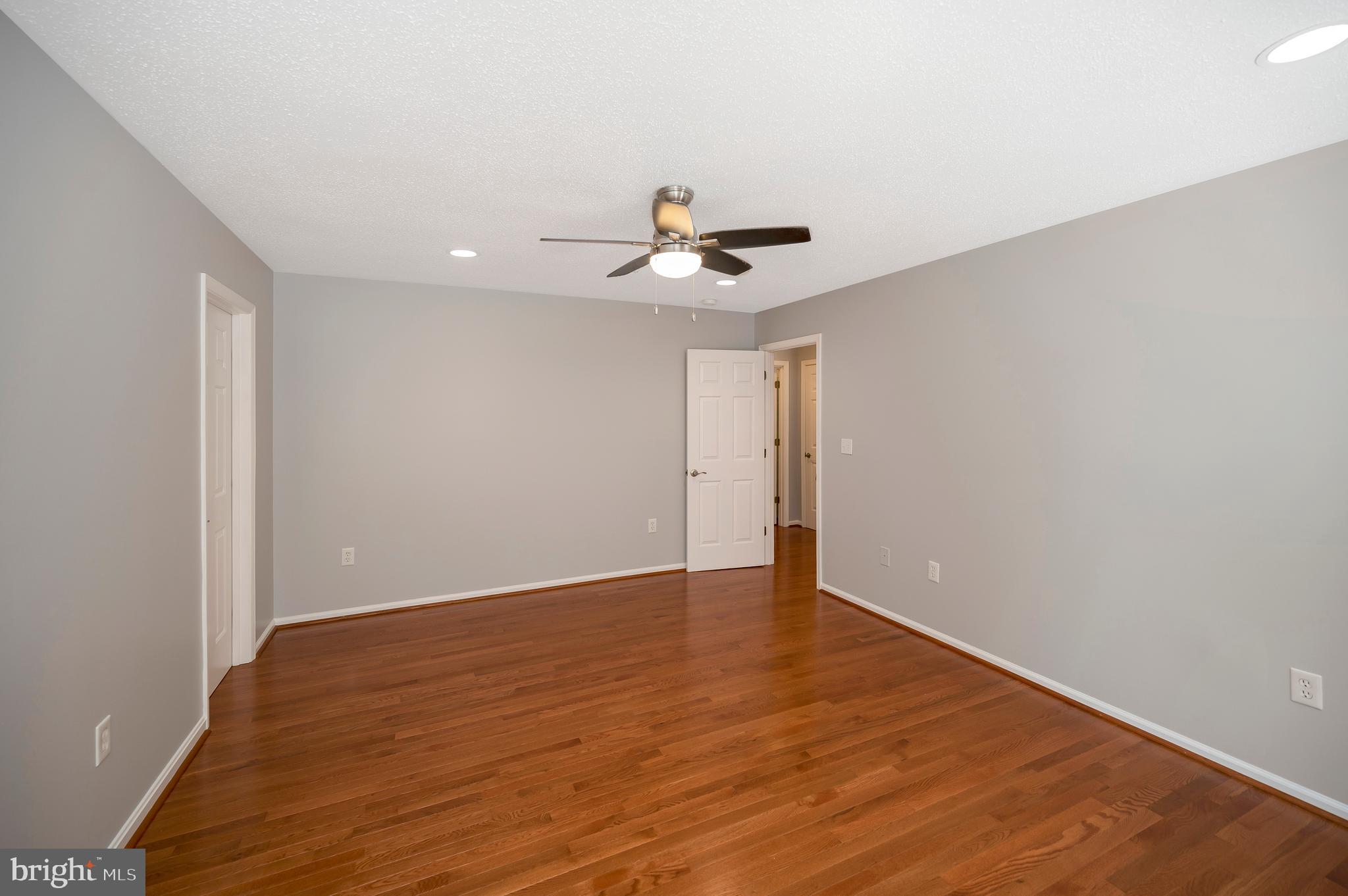 5698 Halifax Ct