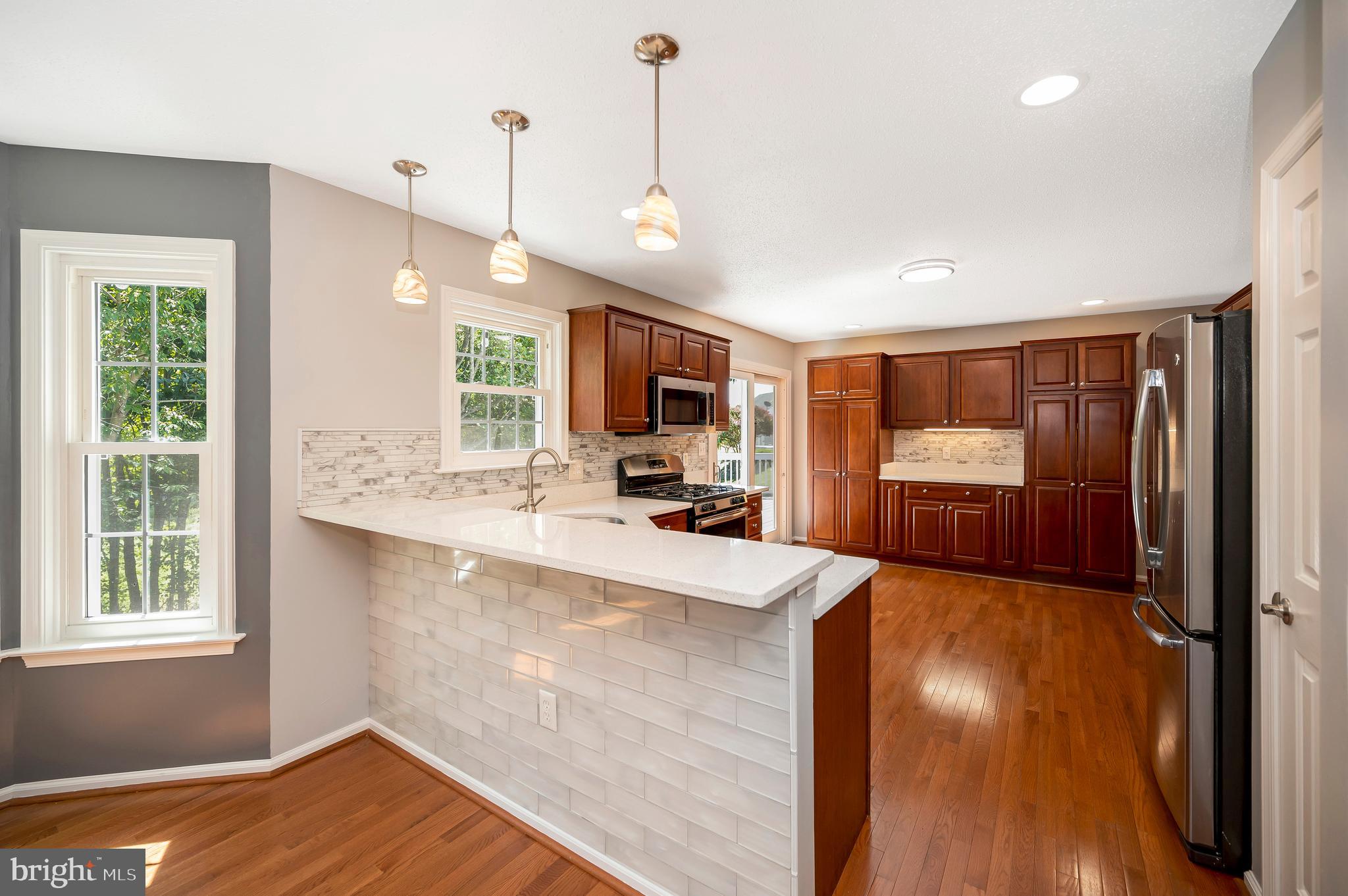 5698 Halifax Ct
