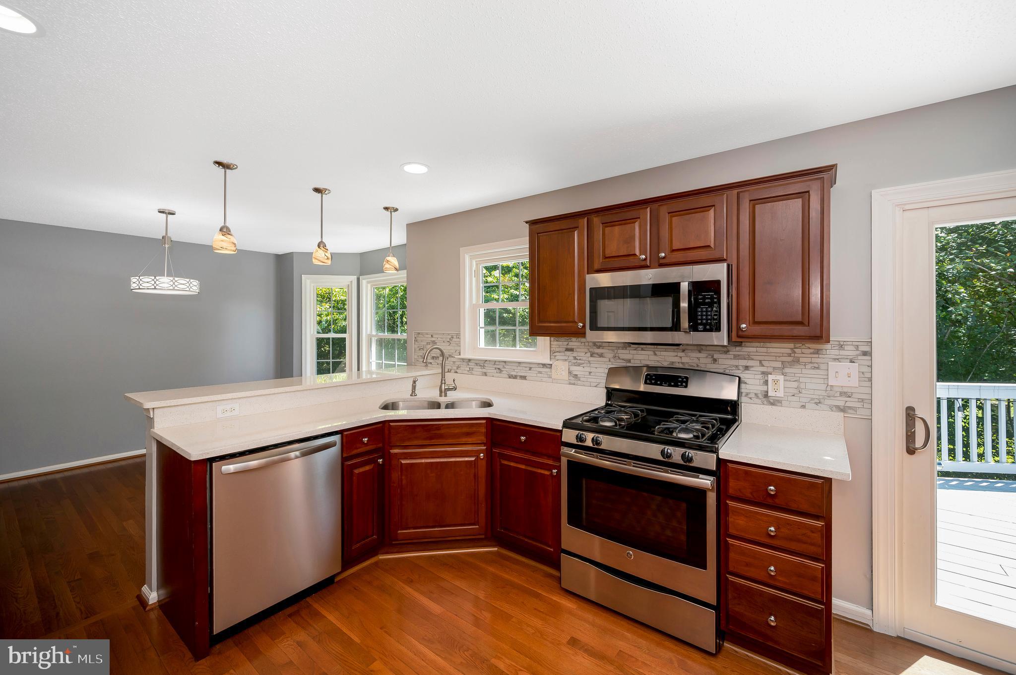 5698 Halifax Ct
