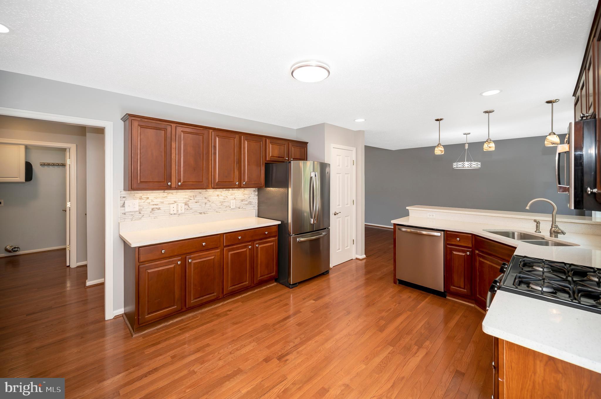 5698 Halifax Ct