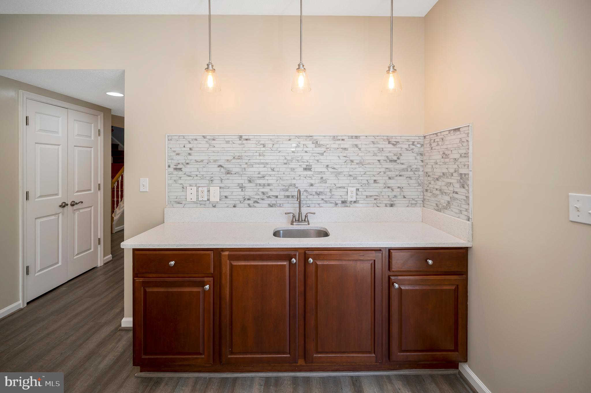 5698 Halifax Ct