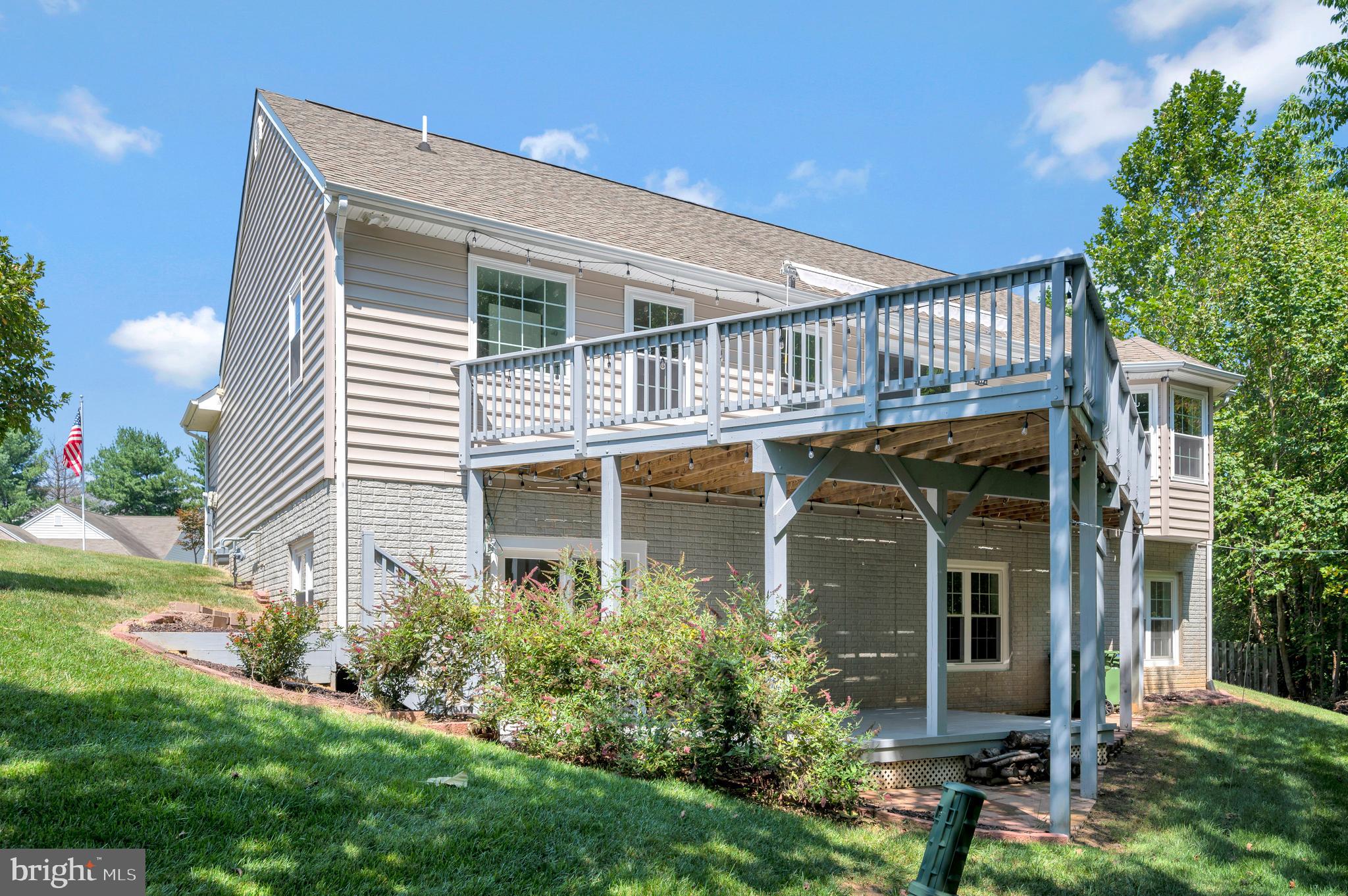 5698 Halifax Ct