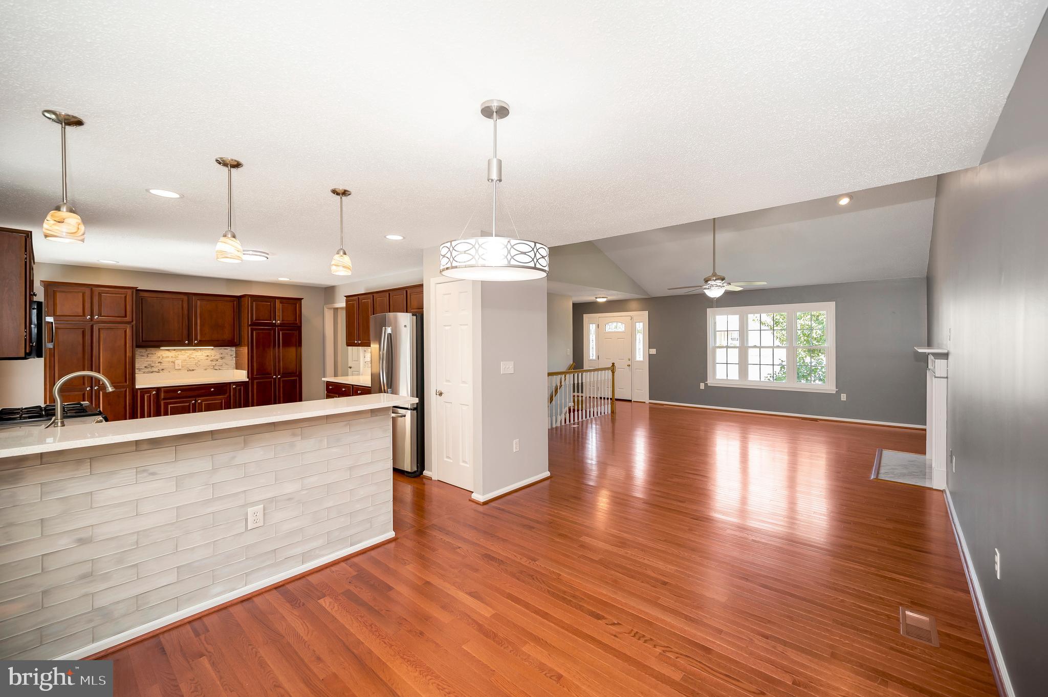 5698 Halifax Ct
