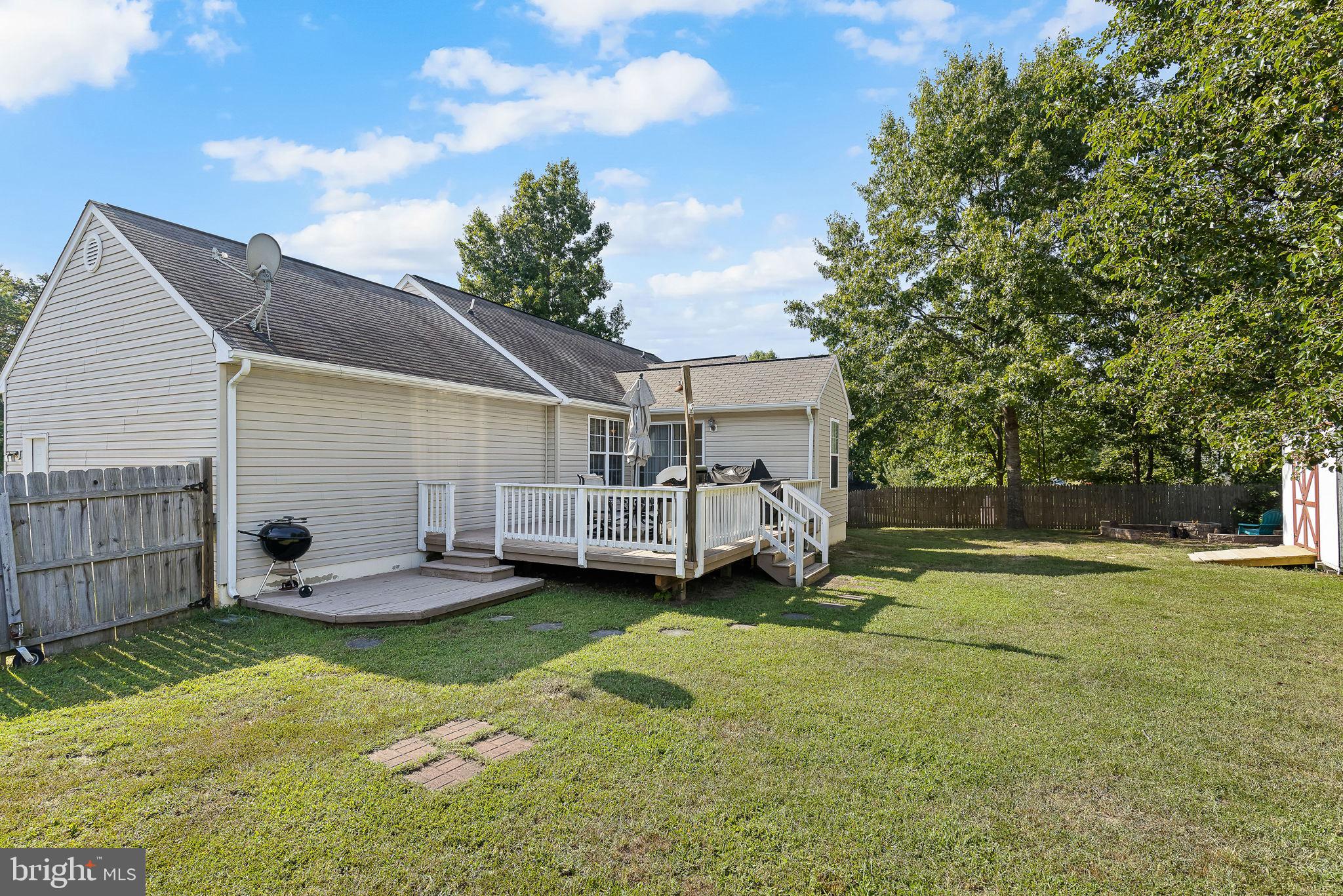 8711 Forest Glen Cir