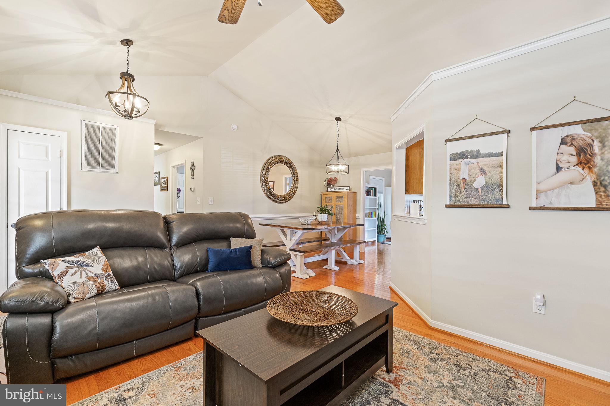 8711 Forest Glen Cir