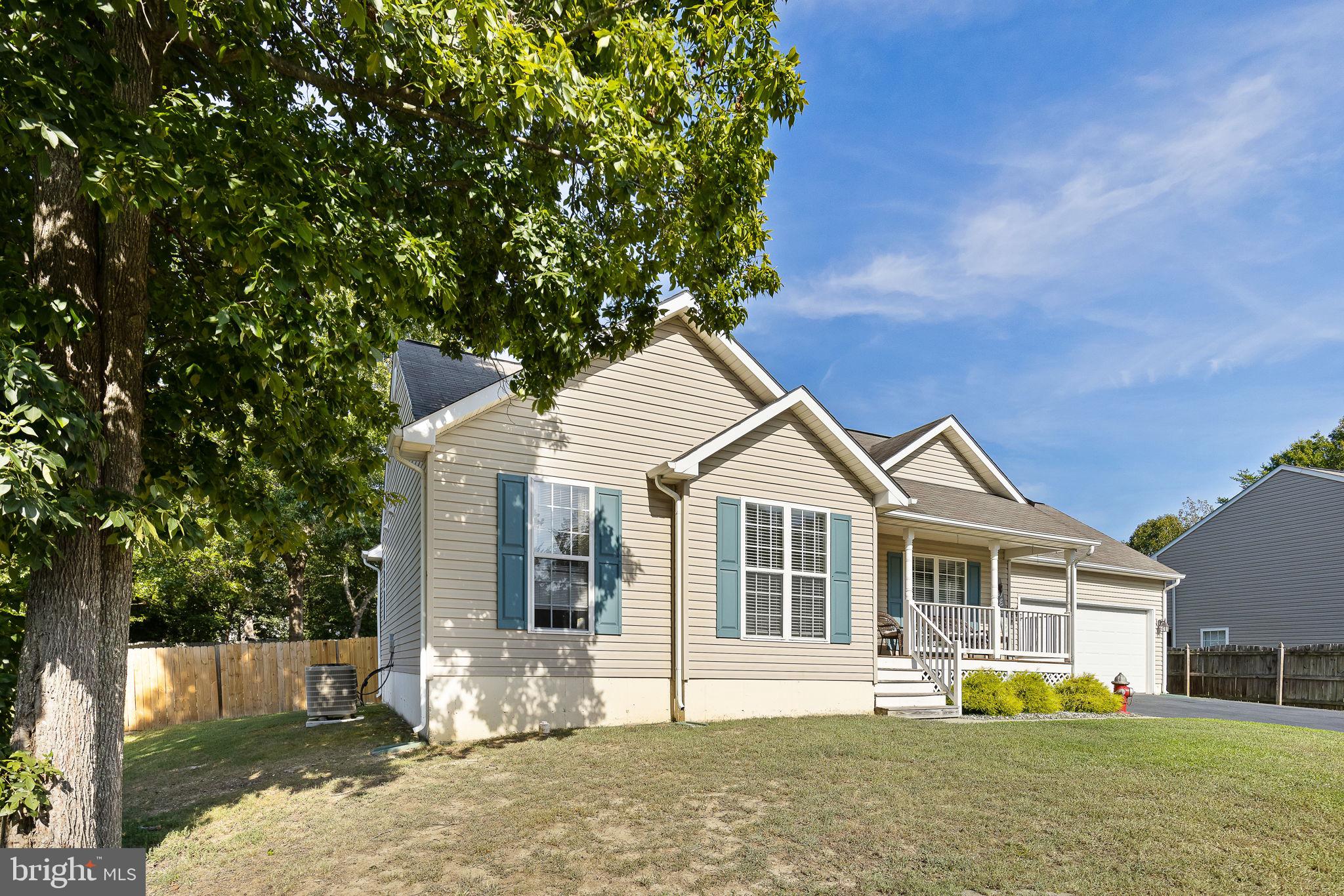 8711 Forest Glen Cir