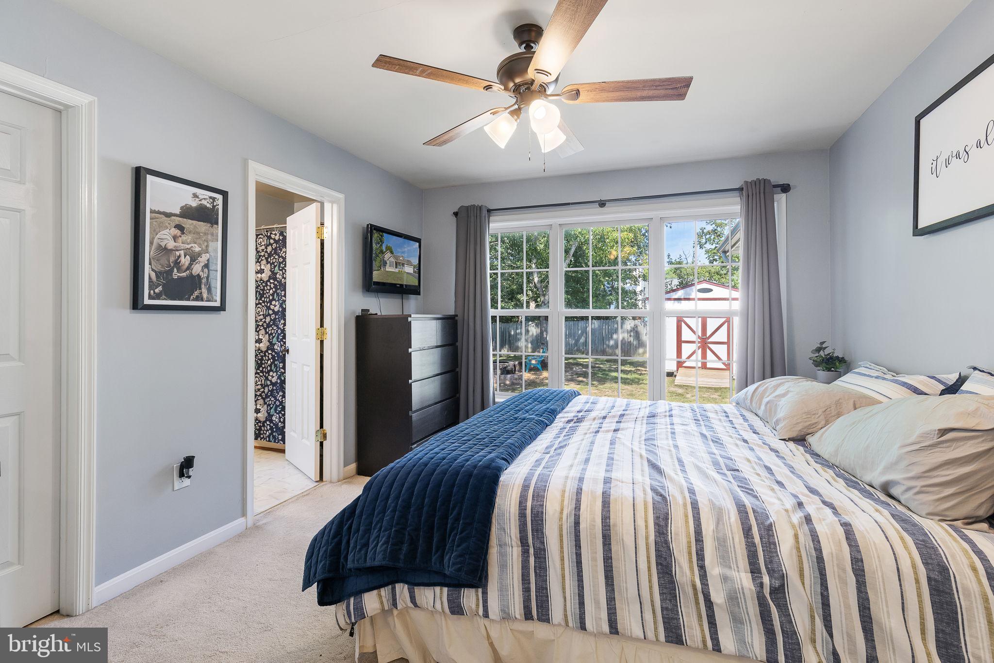 8711 Forest Glen Cir