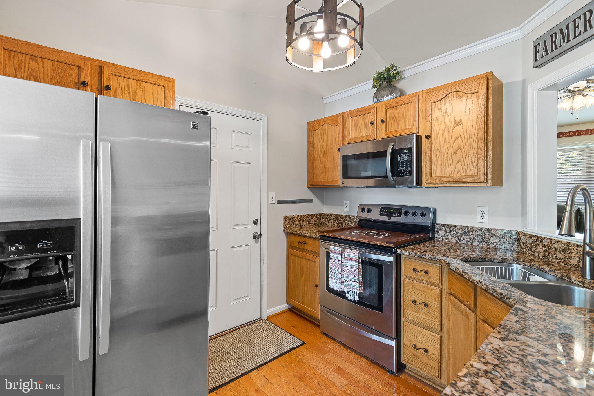 8711 Forest Glen Cir
