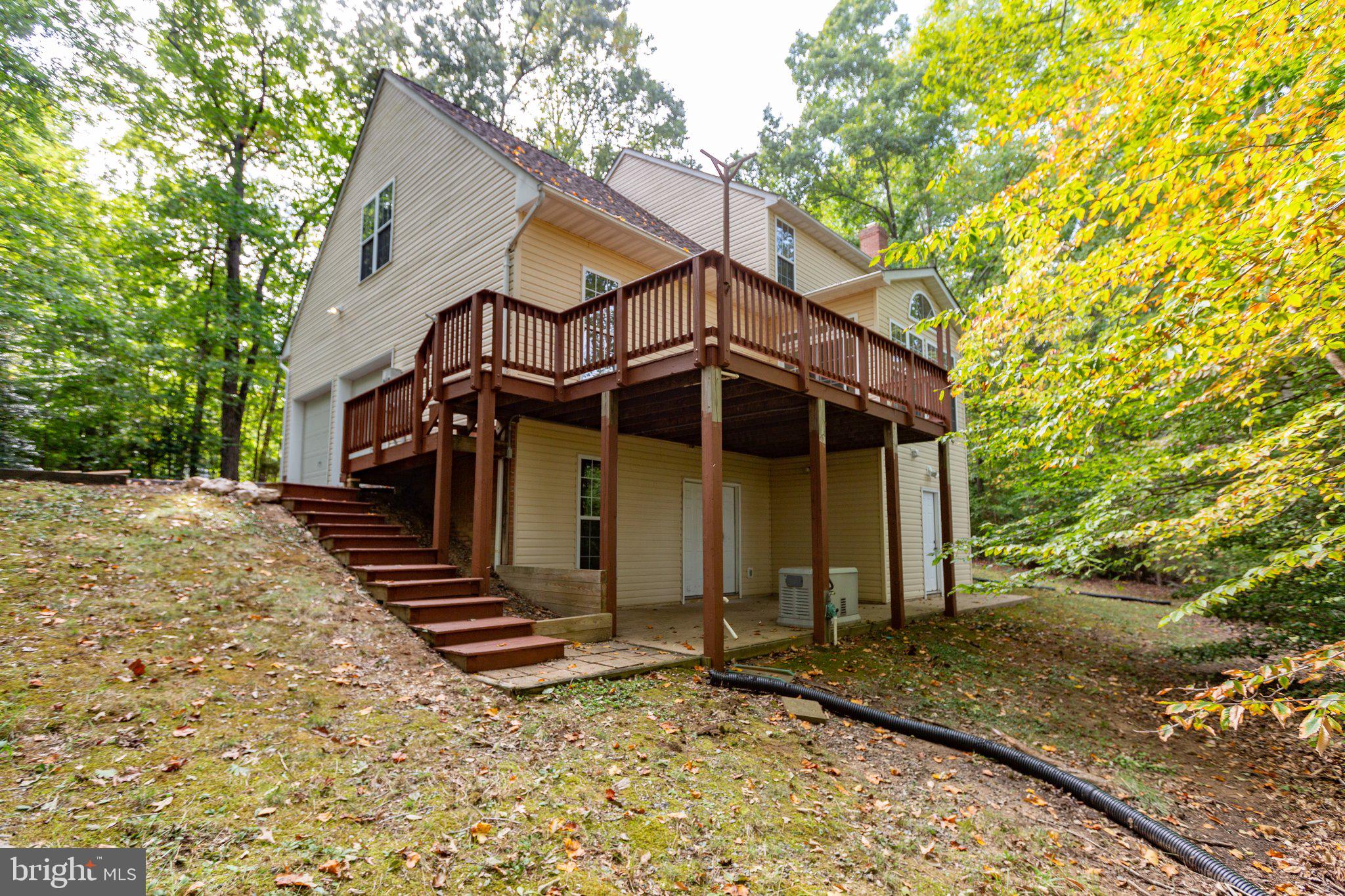 7901 Commodore COURT