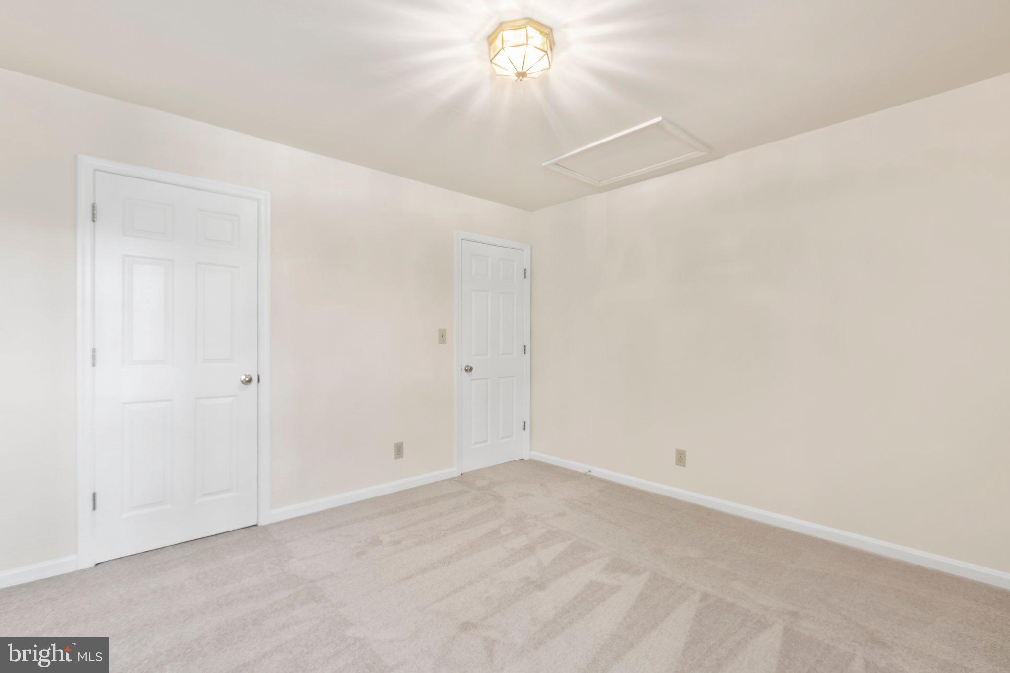 7901 Commodore COURT