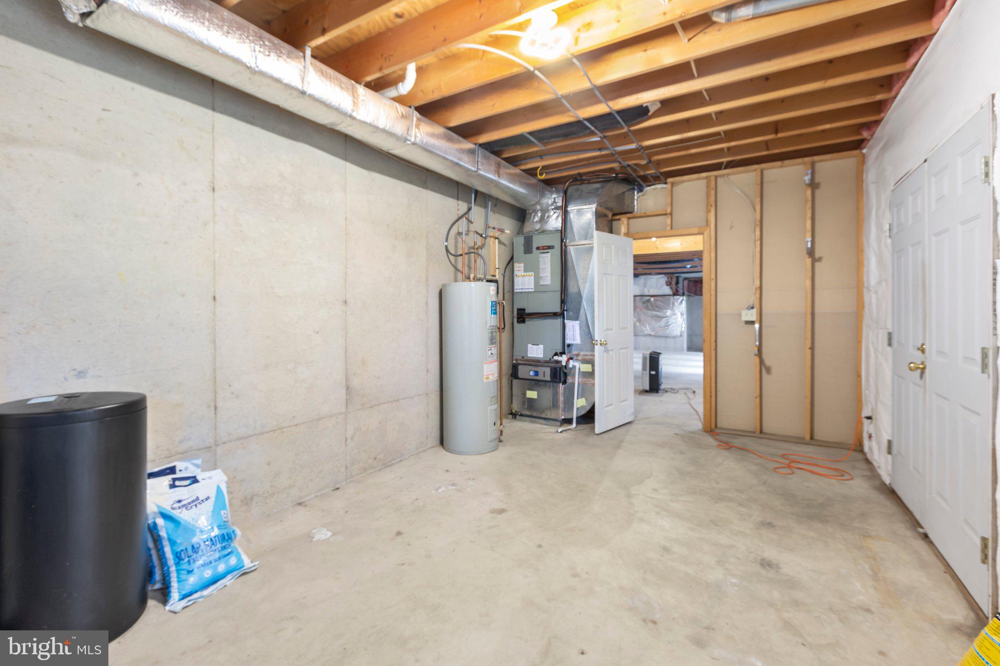 7901 Commodore COURT
