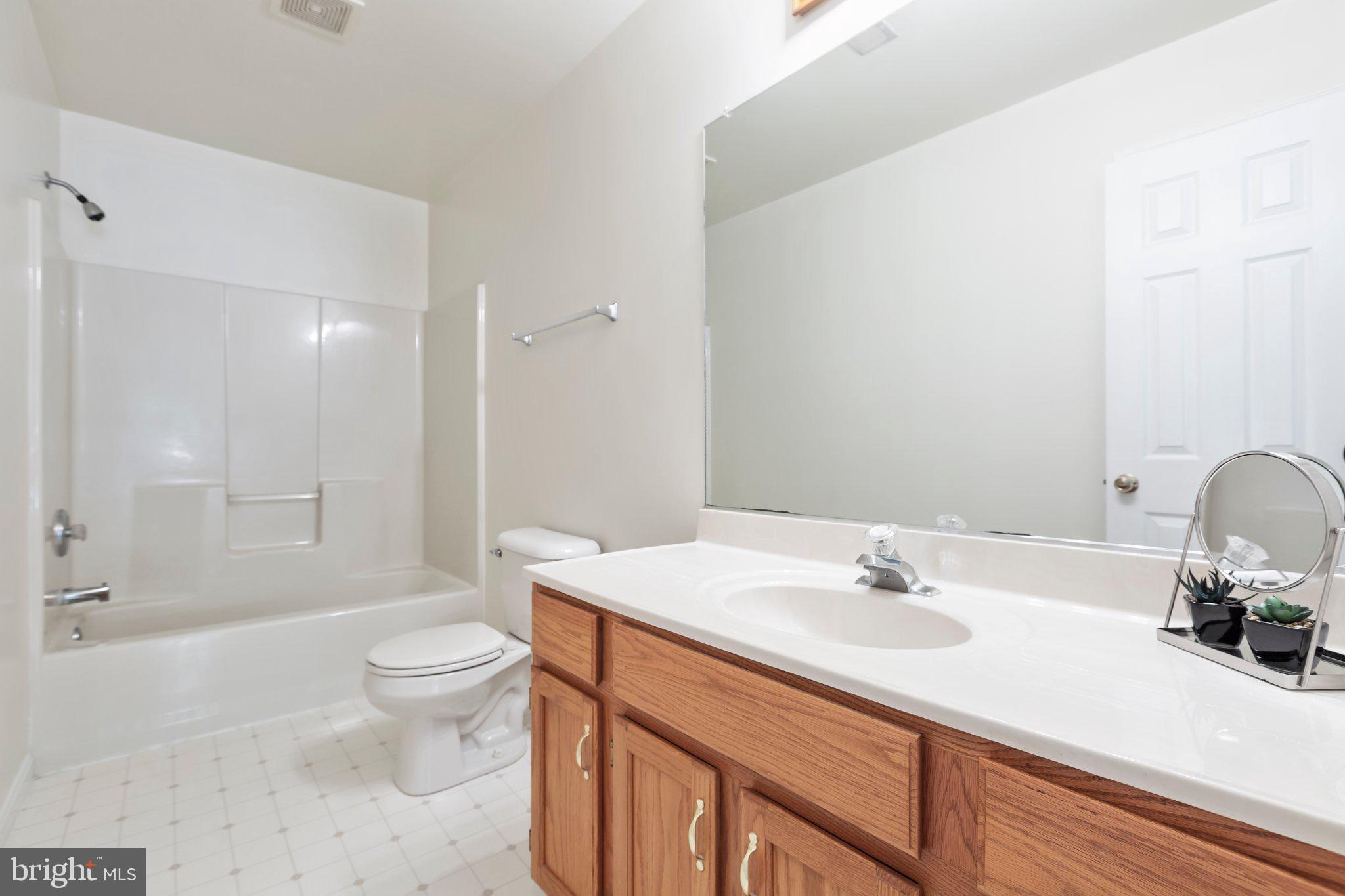 7901 Commodore COURT