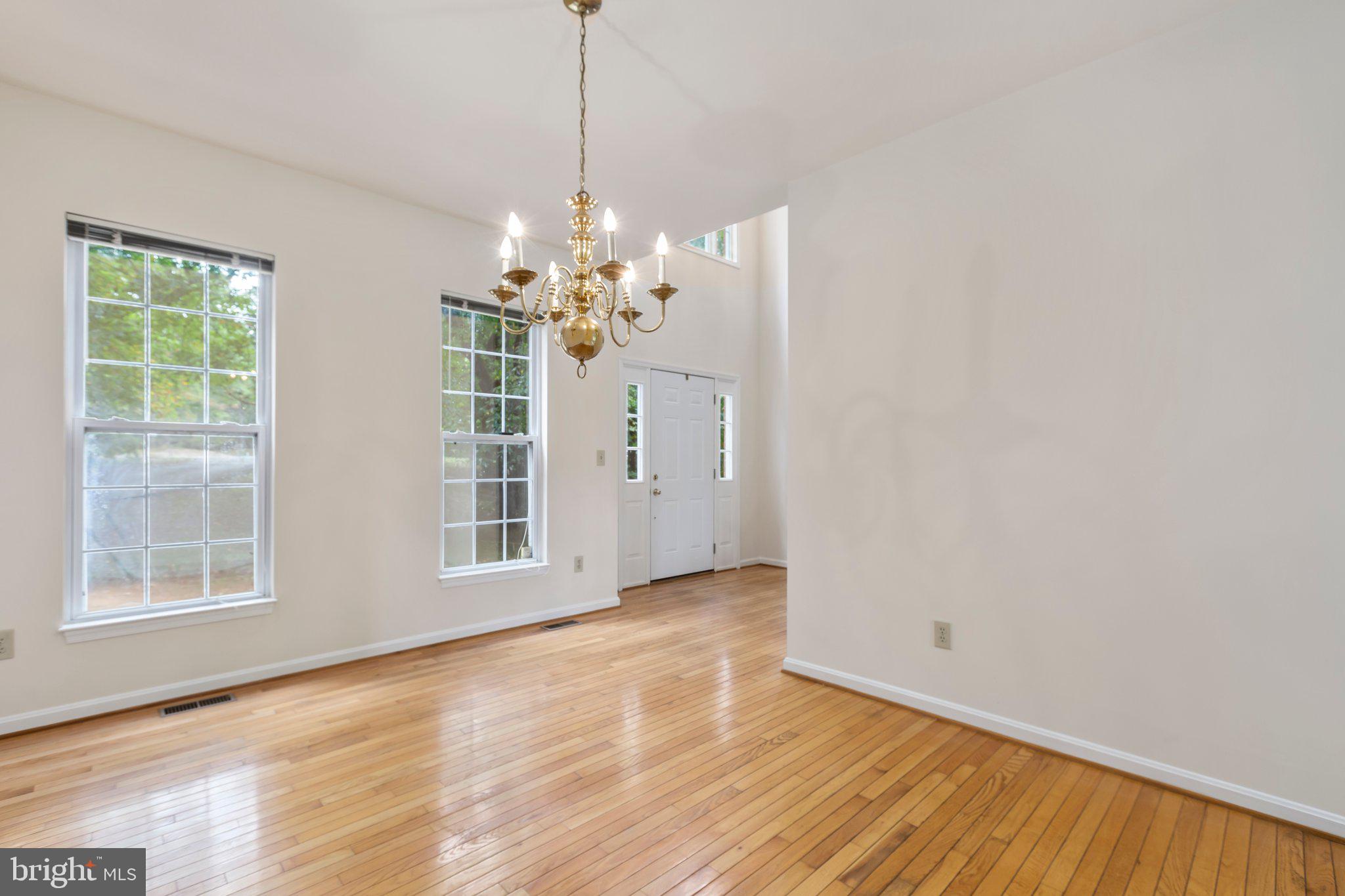 7901 Commodore COURT