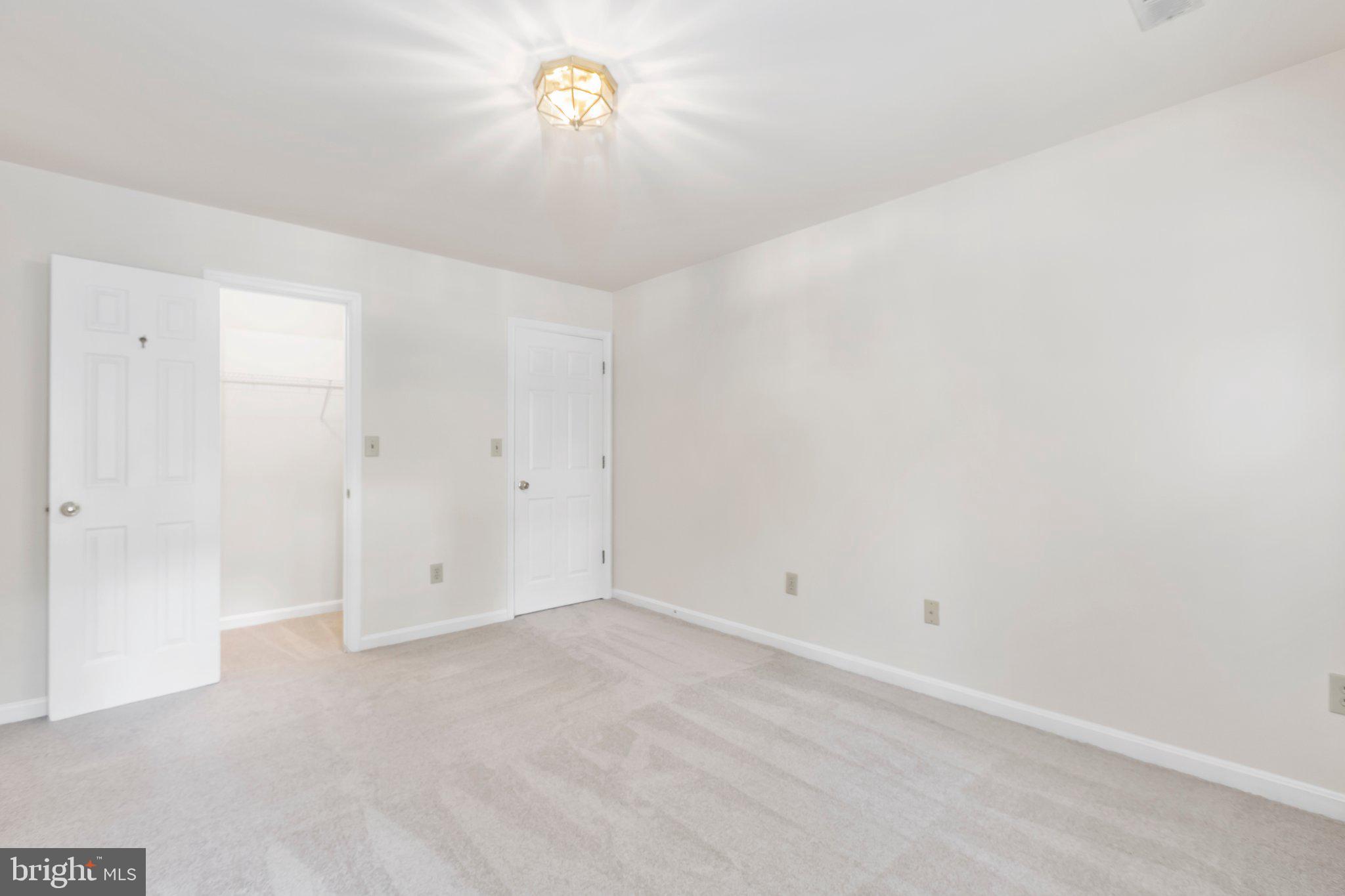 7901 Commodore COURT