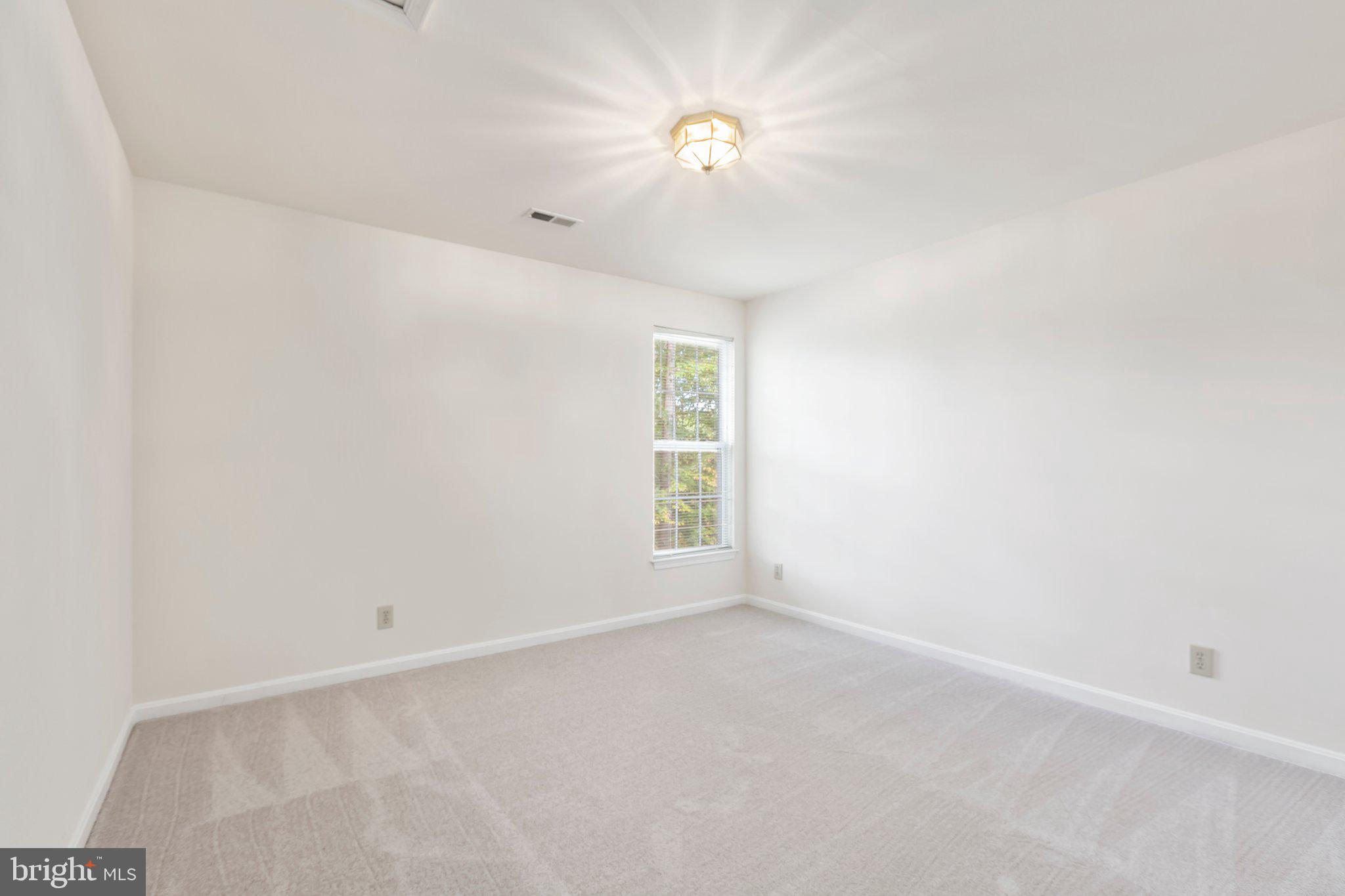 7901 Commodore COURT