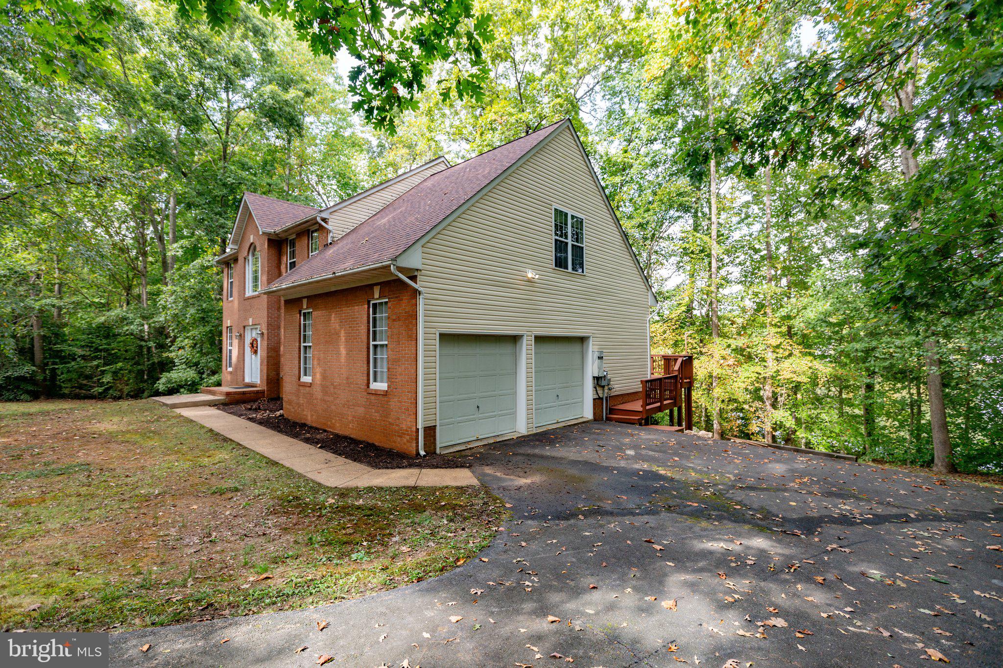 7901 Commodore COURT