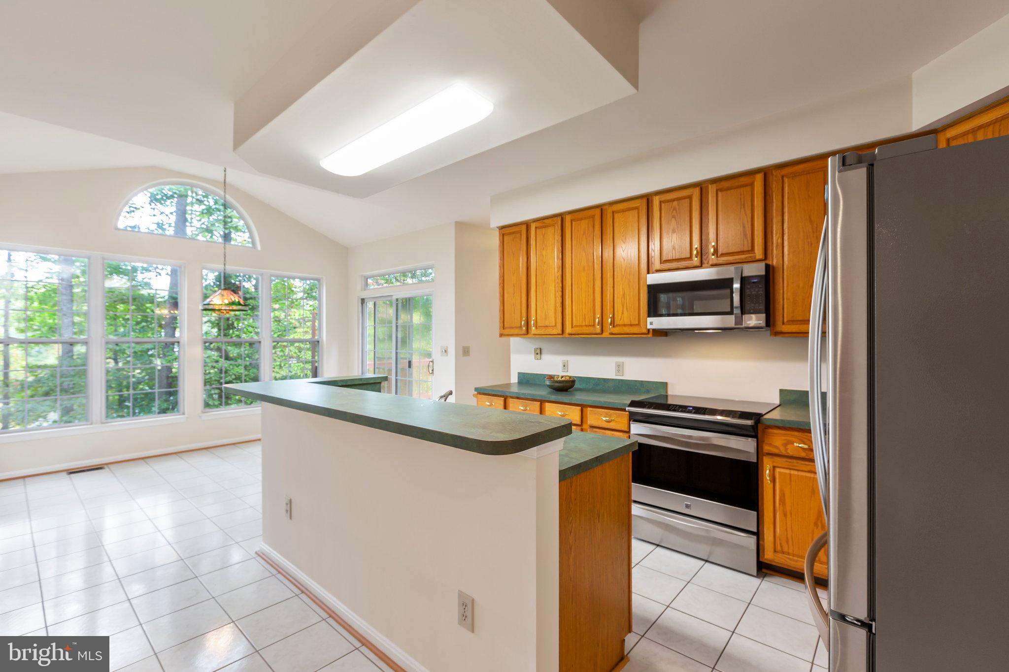 7901 Commodore COURT