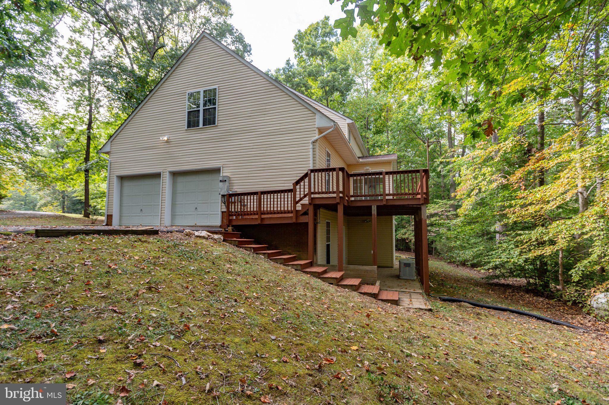 7901 Commodore COURT