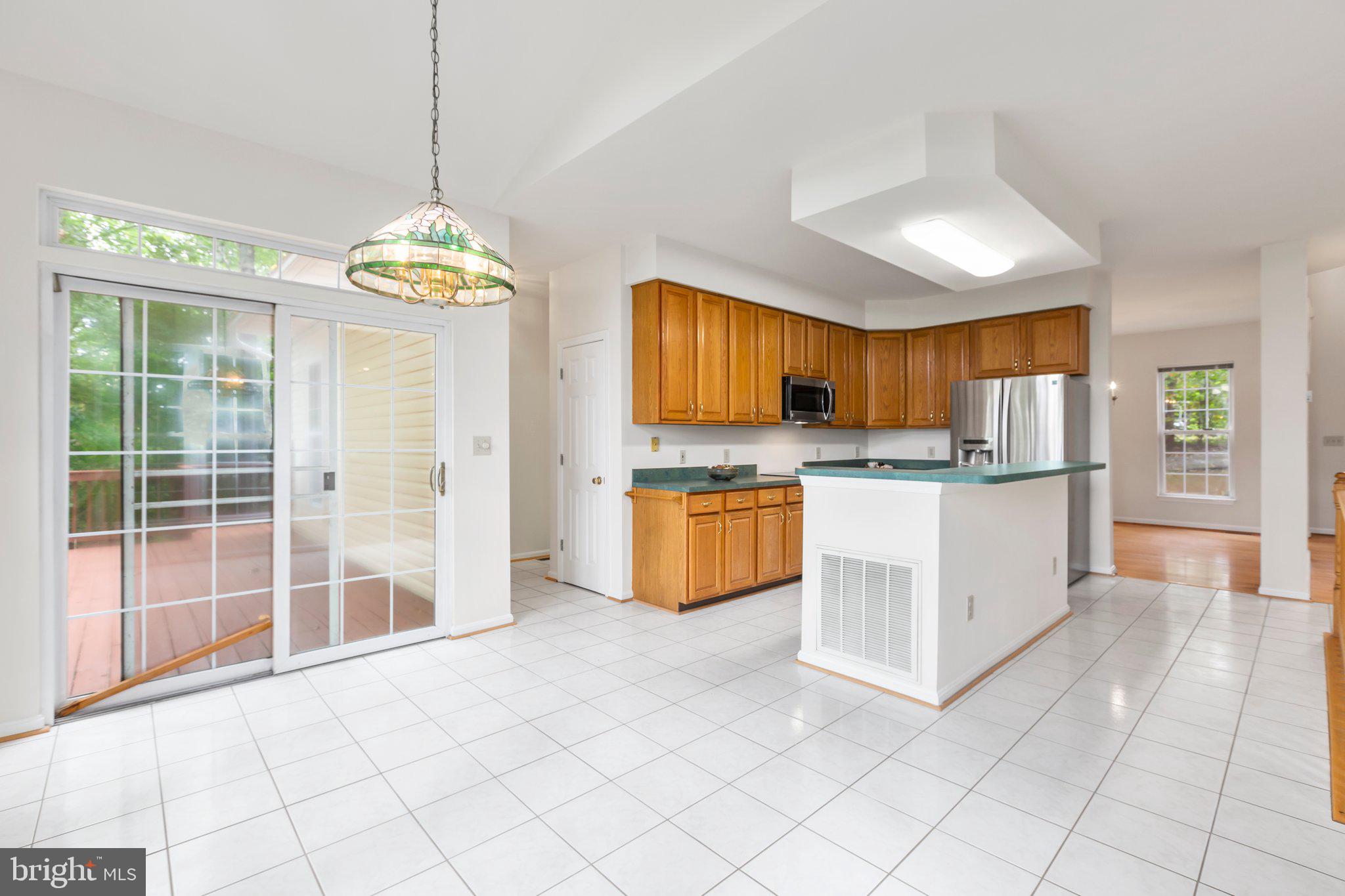 7901 Commodore COURT