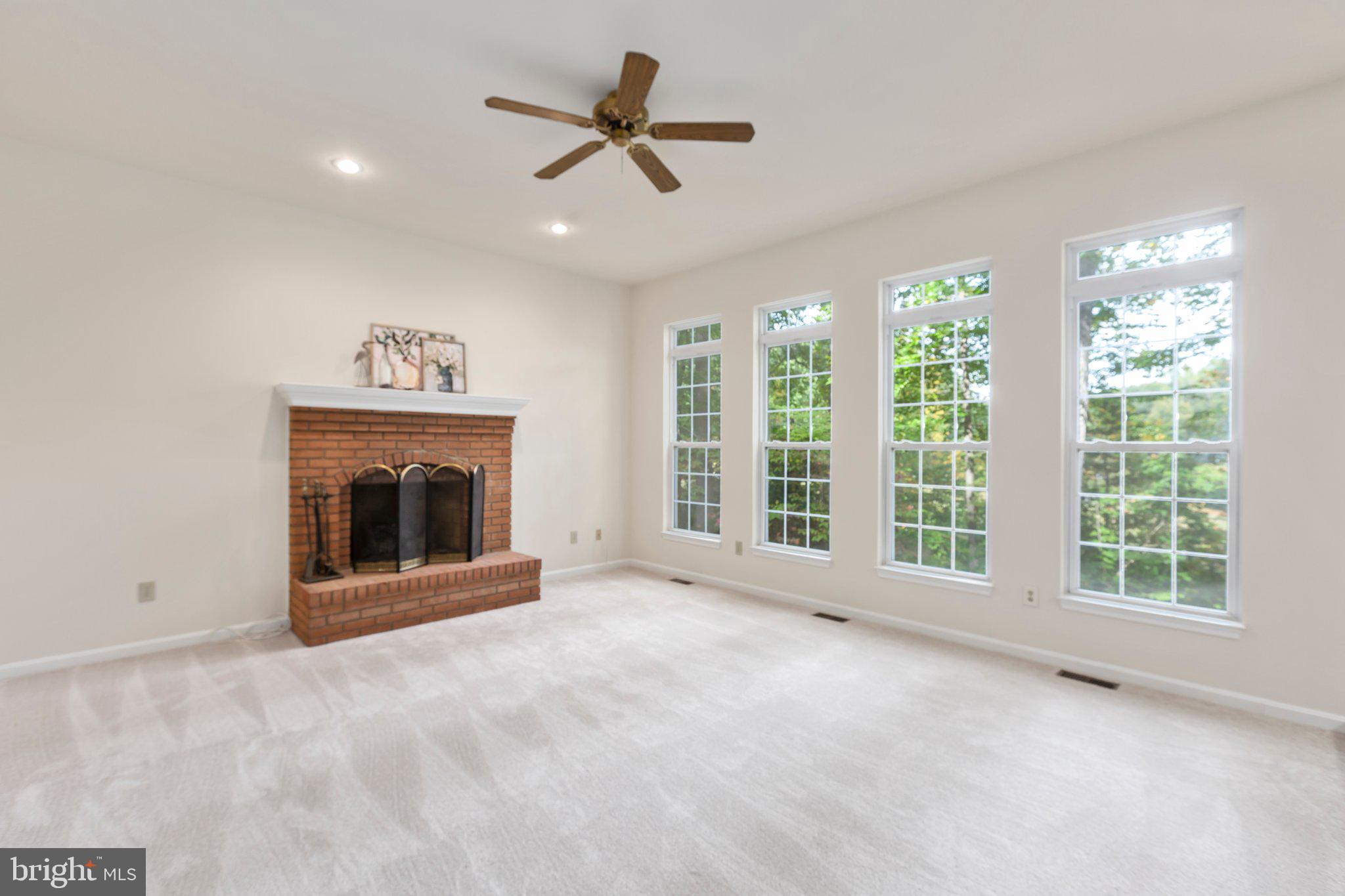 7901 Commodore COURT