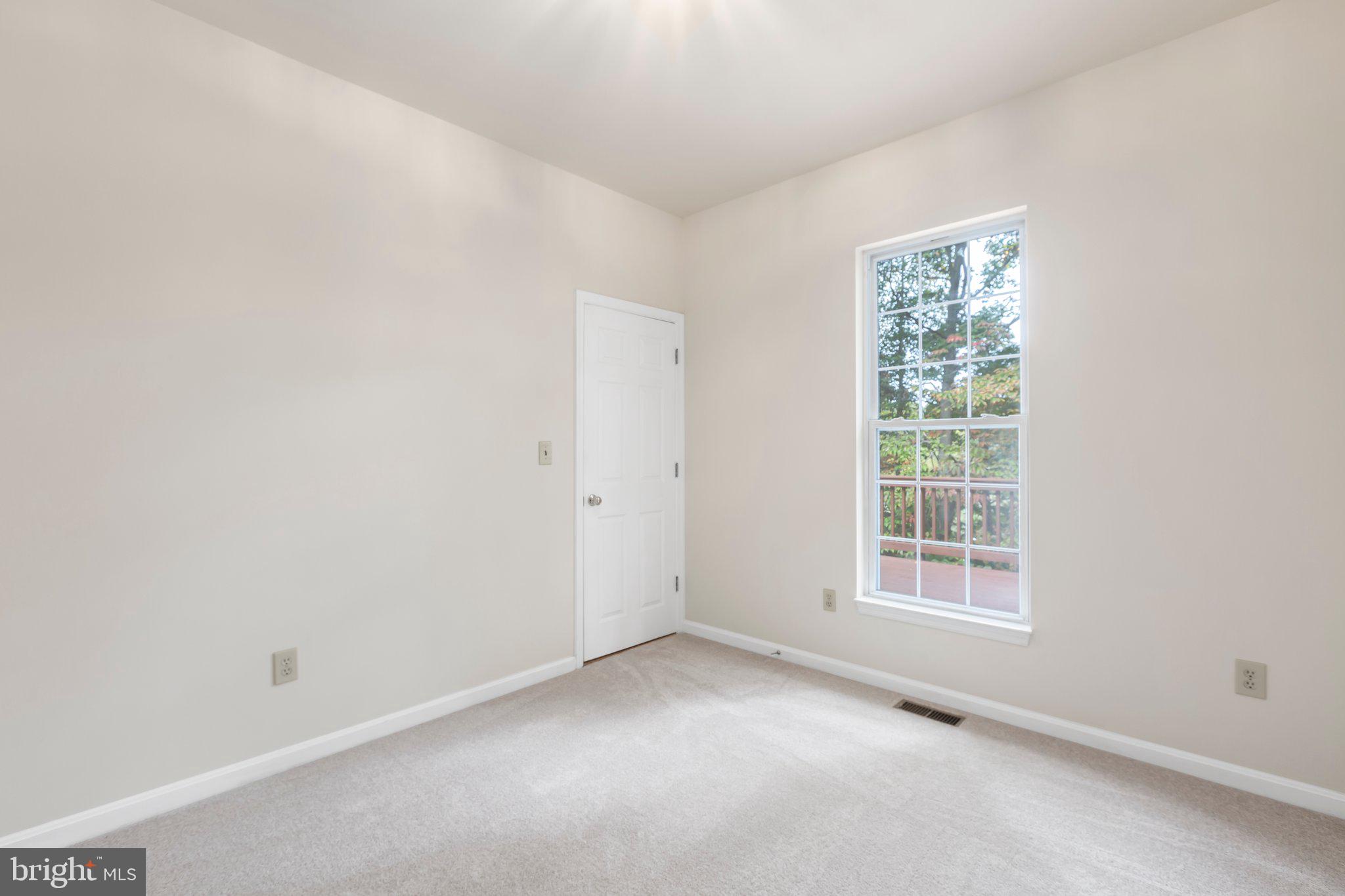 7901 Commodore COURT