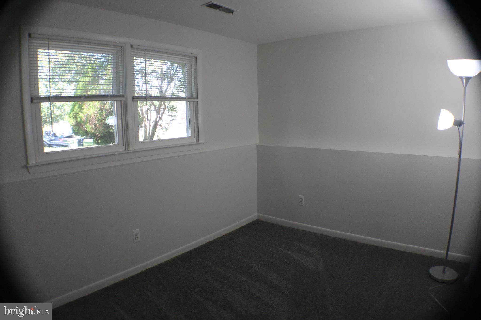 5077 MacNamara DRIVE
