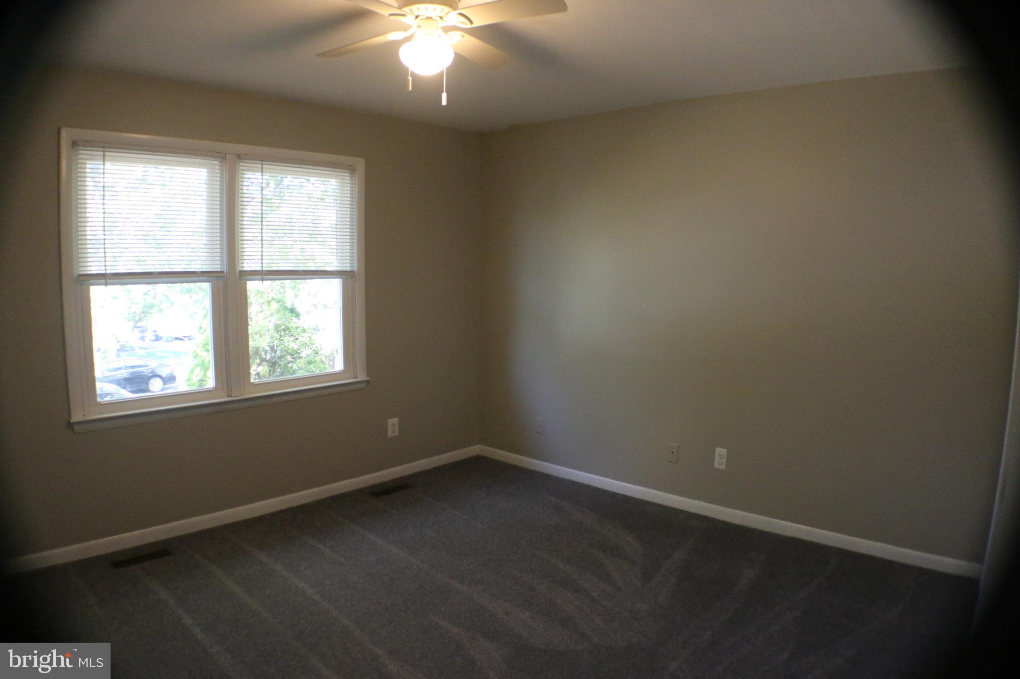 5077 MacNamara DRIVE