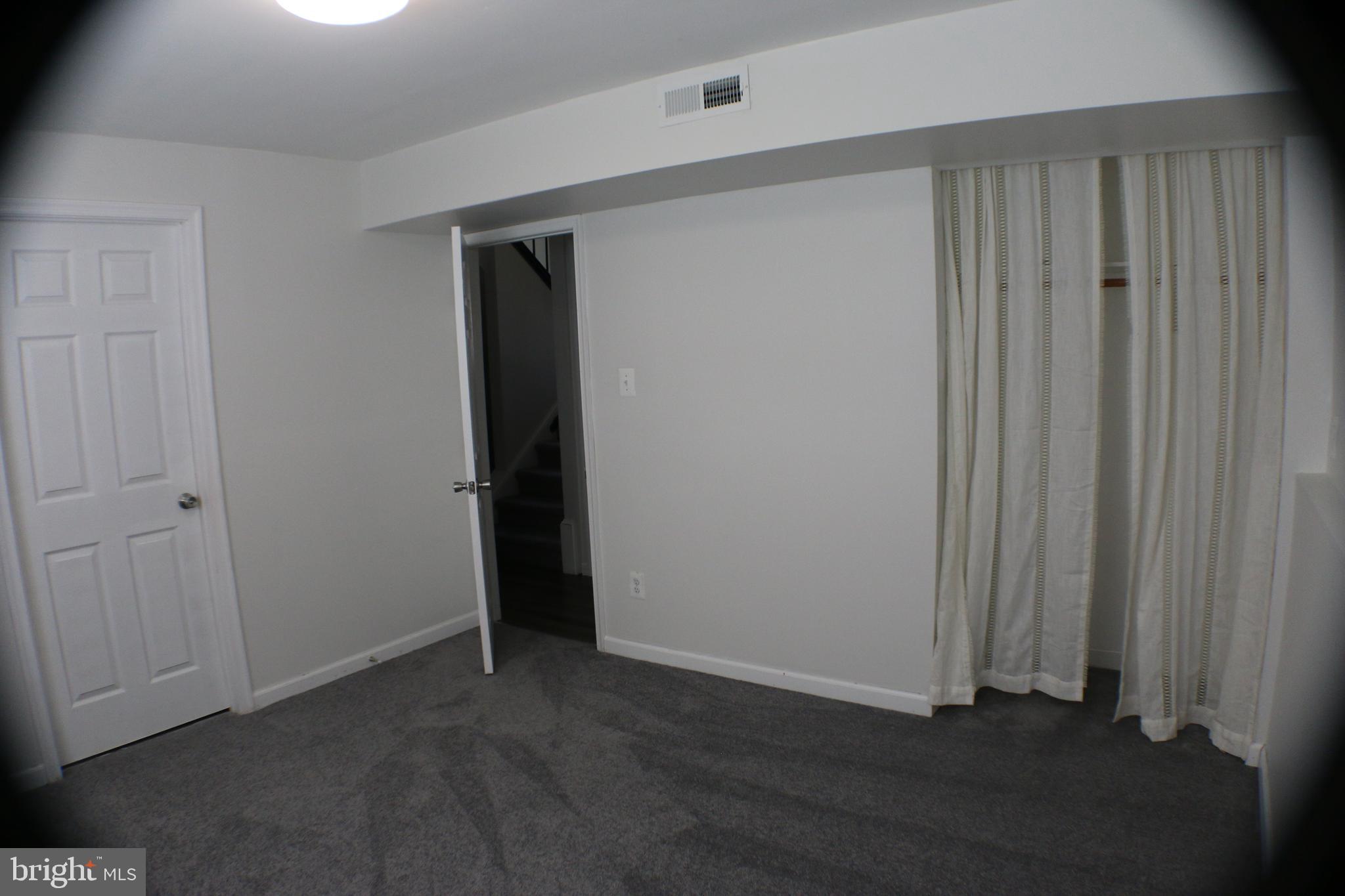 5077 MacNamara DRIVE