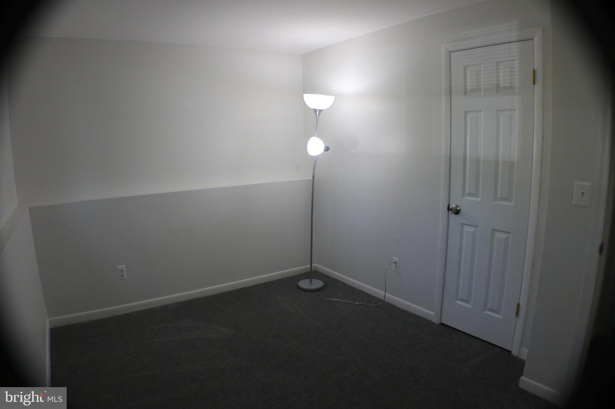 5077 MacNamara DRIVE