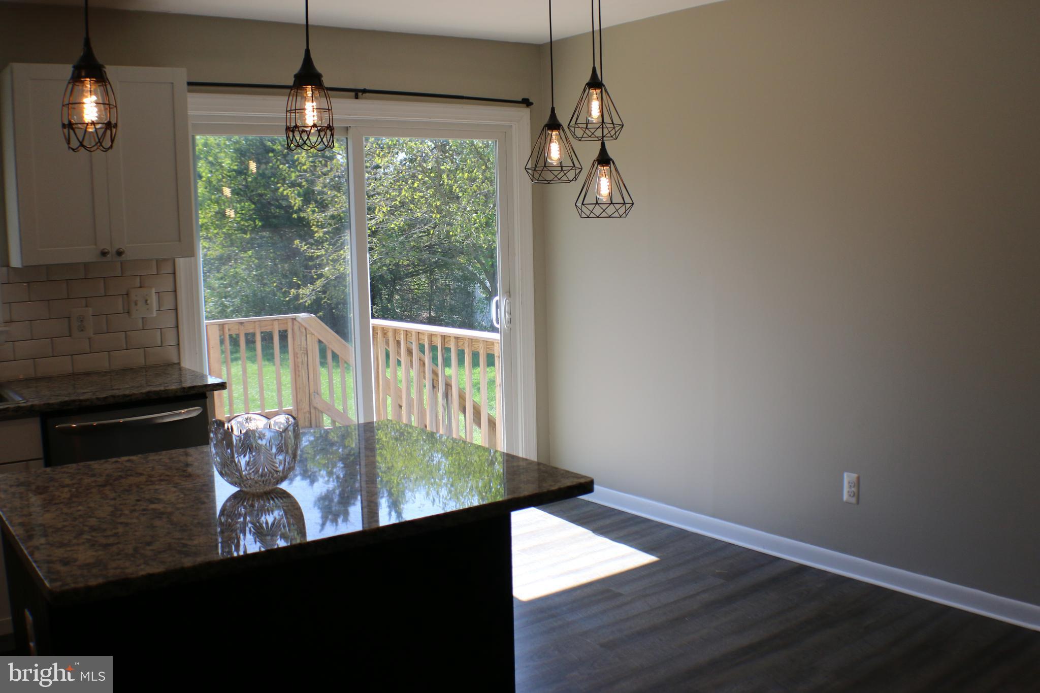 5077 MacNamara DRIVE