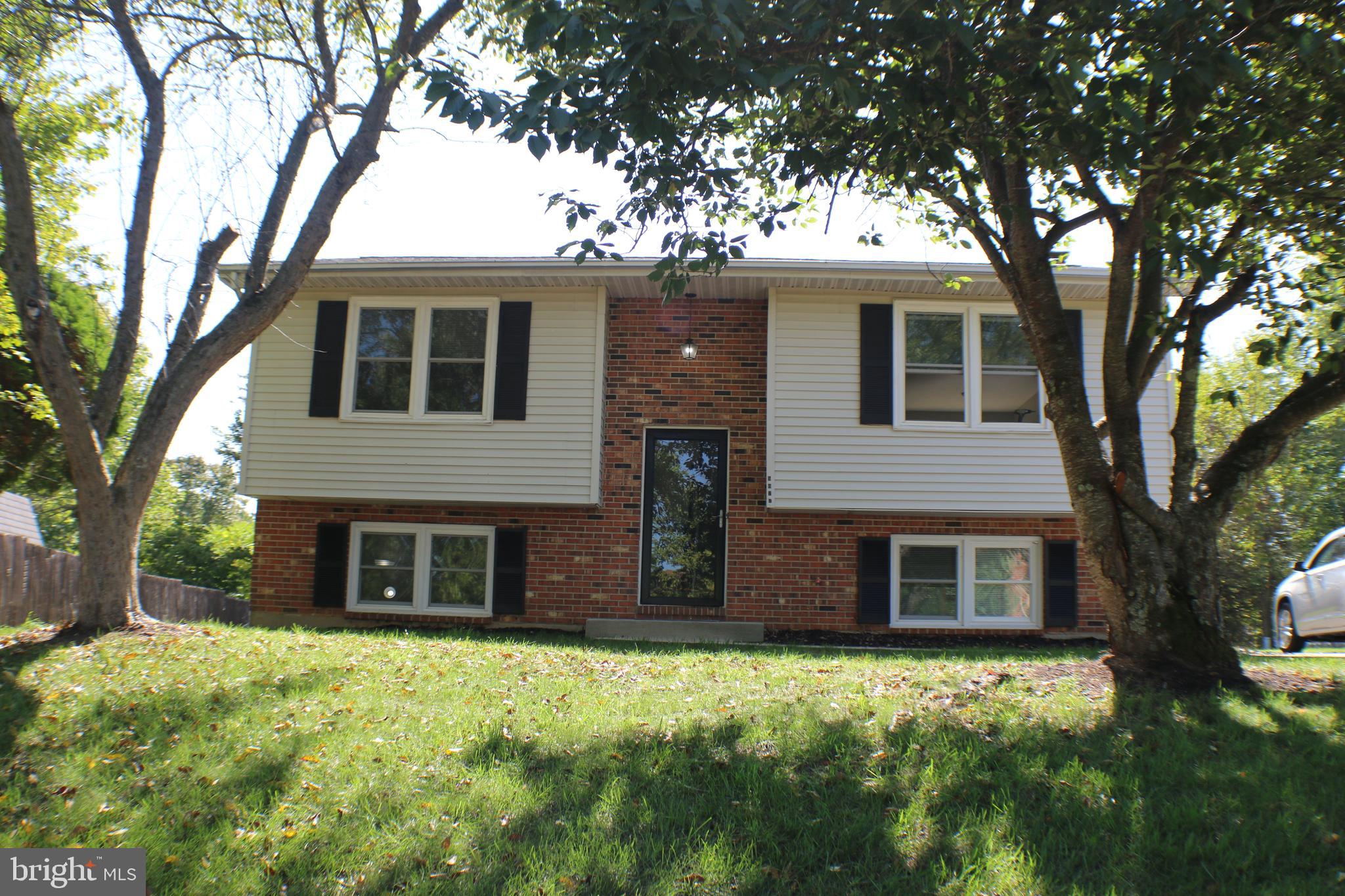 5077 MacNamara DRIVE