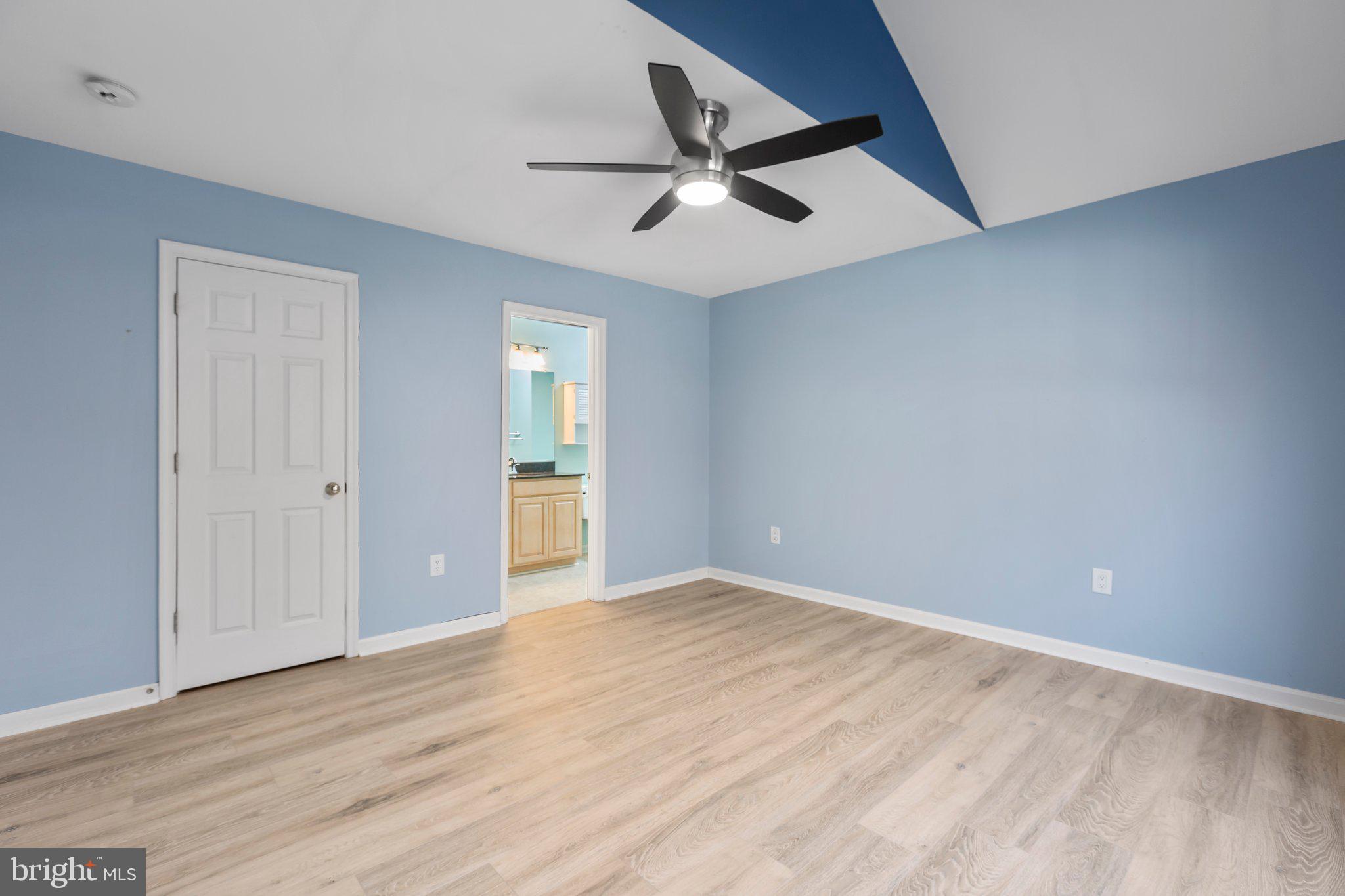 10705 Whispering WAY