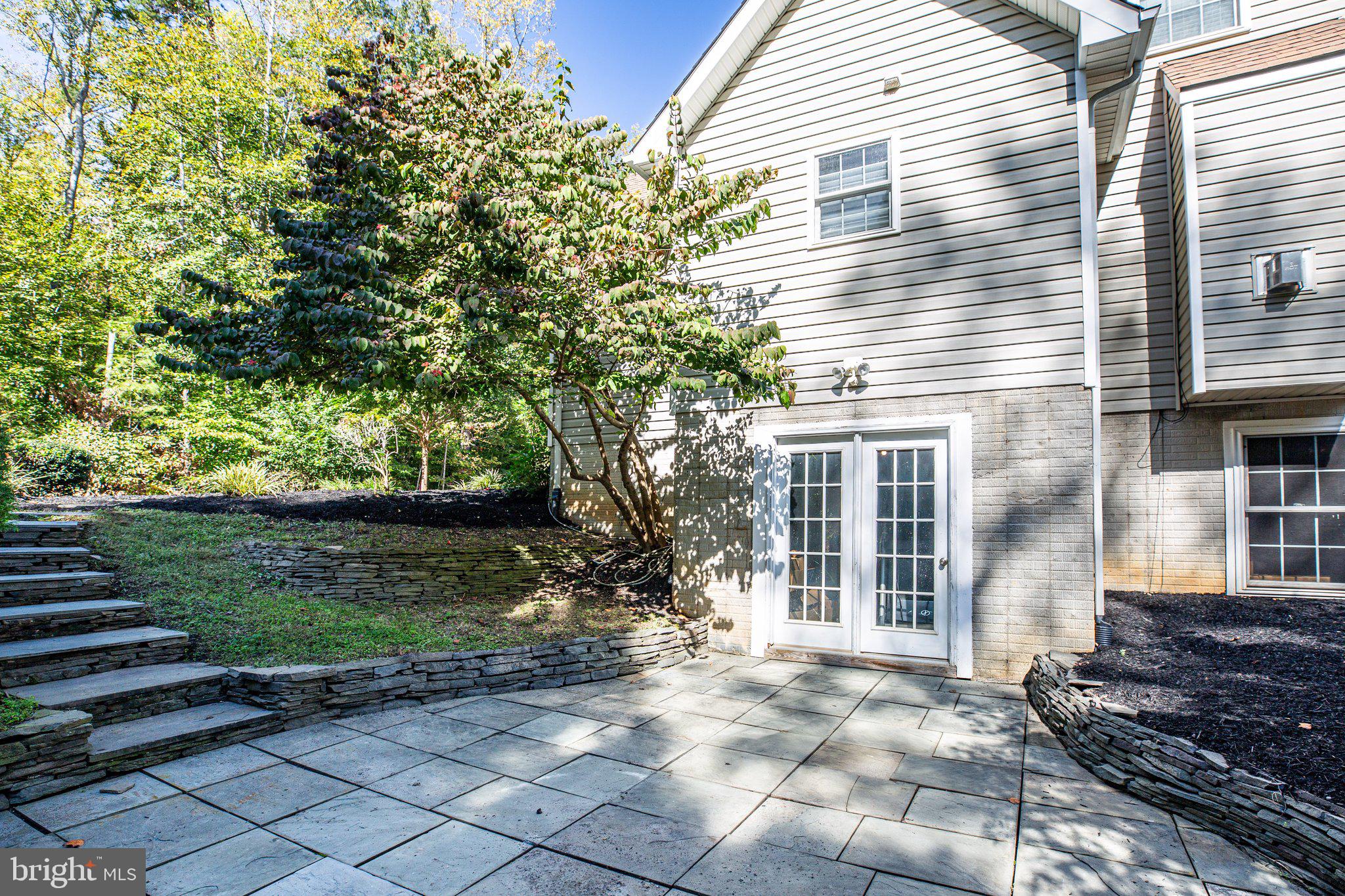 10705 Whispering WAY