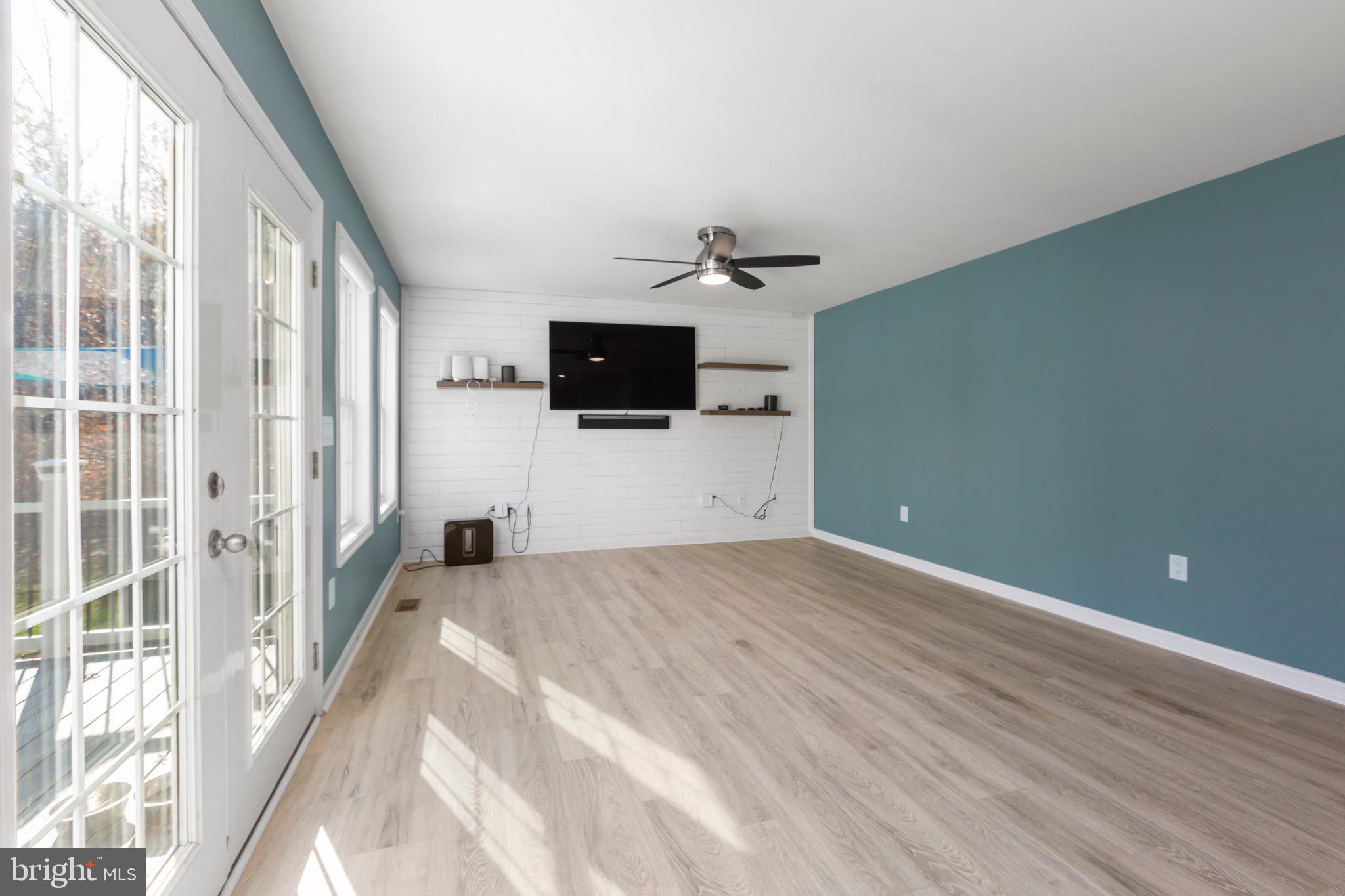 10705 Whispering WAY