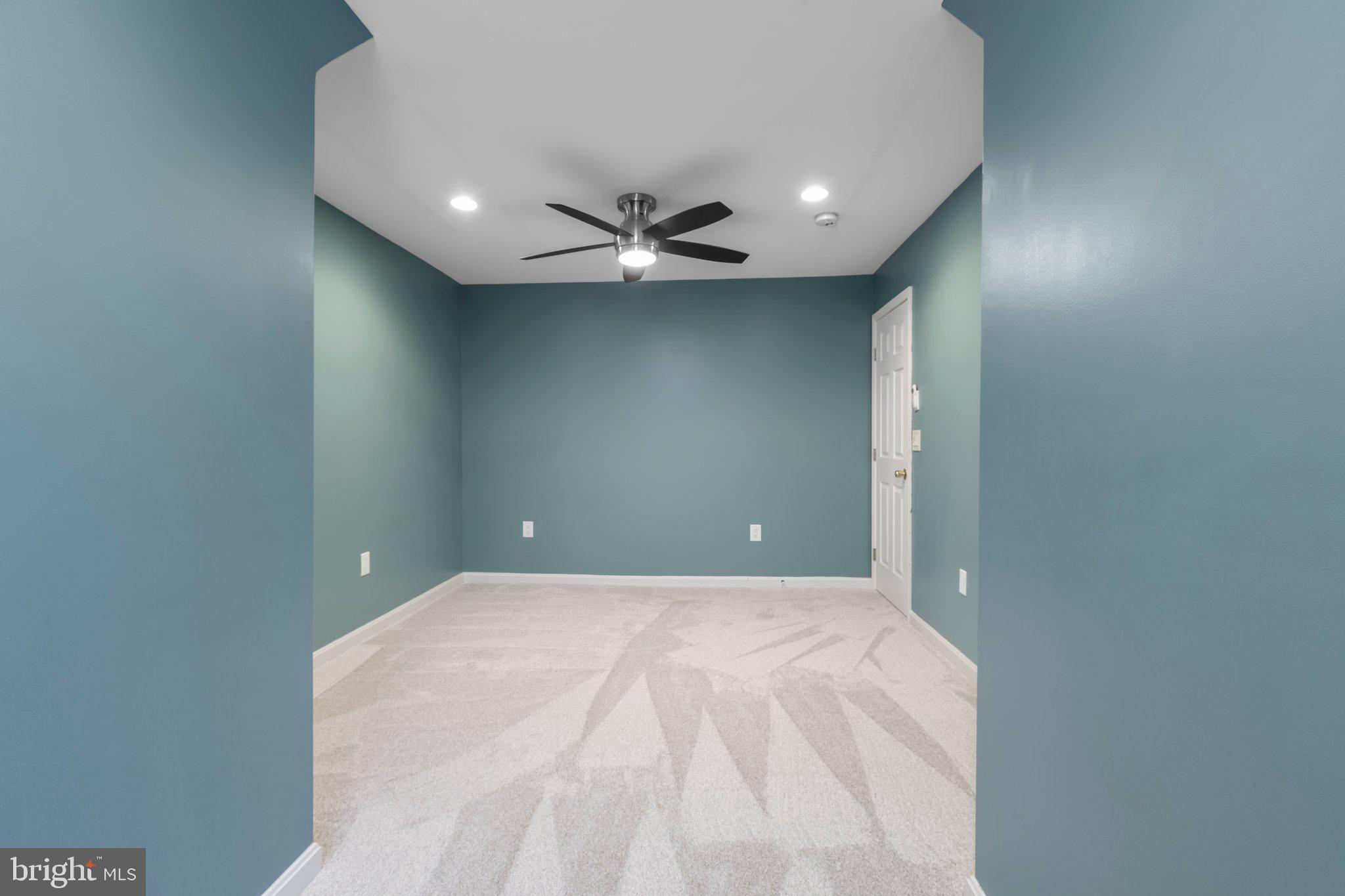 10705 Whispering WAY
