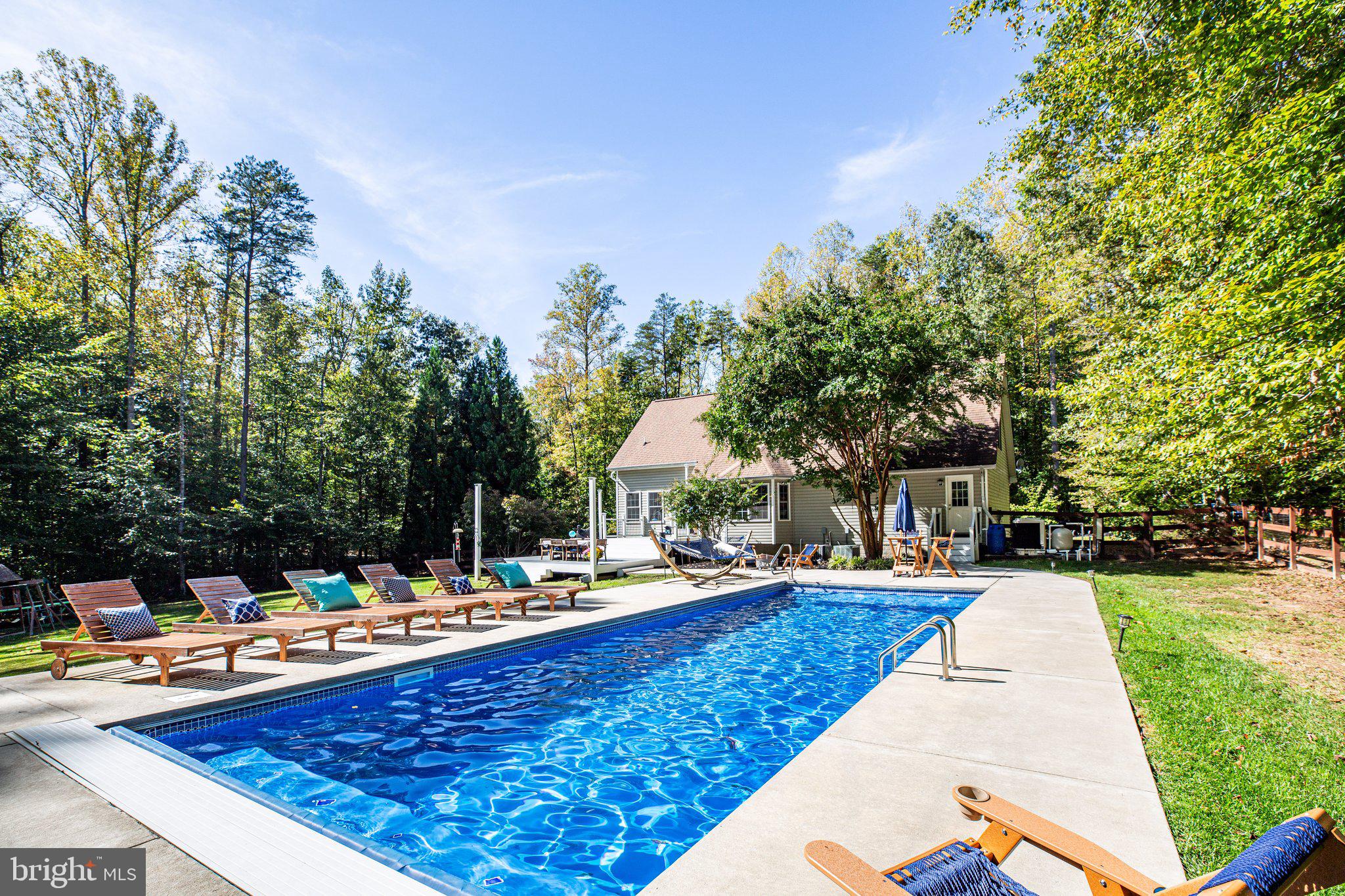 10705 Whispering WAY