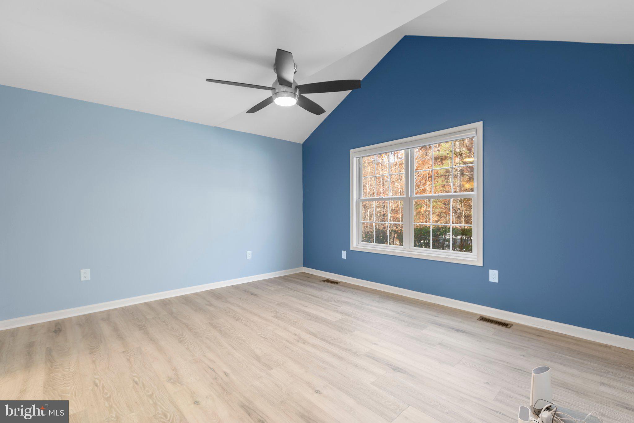 10705 Whispering WAY