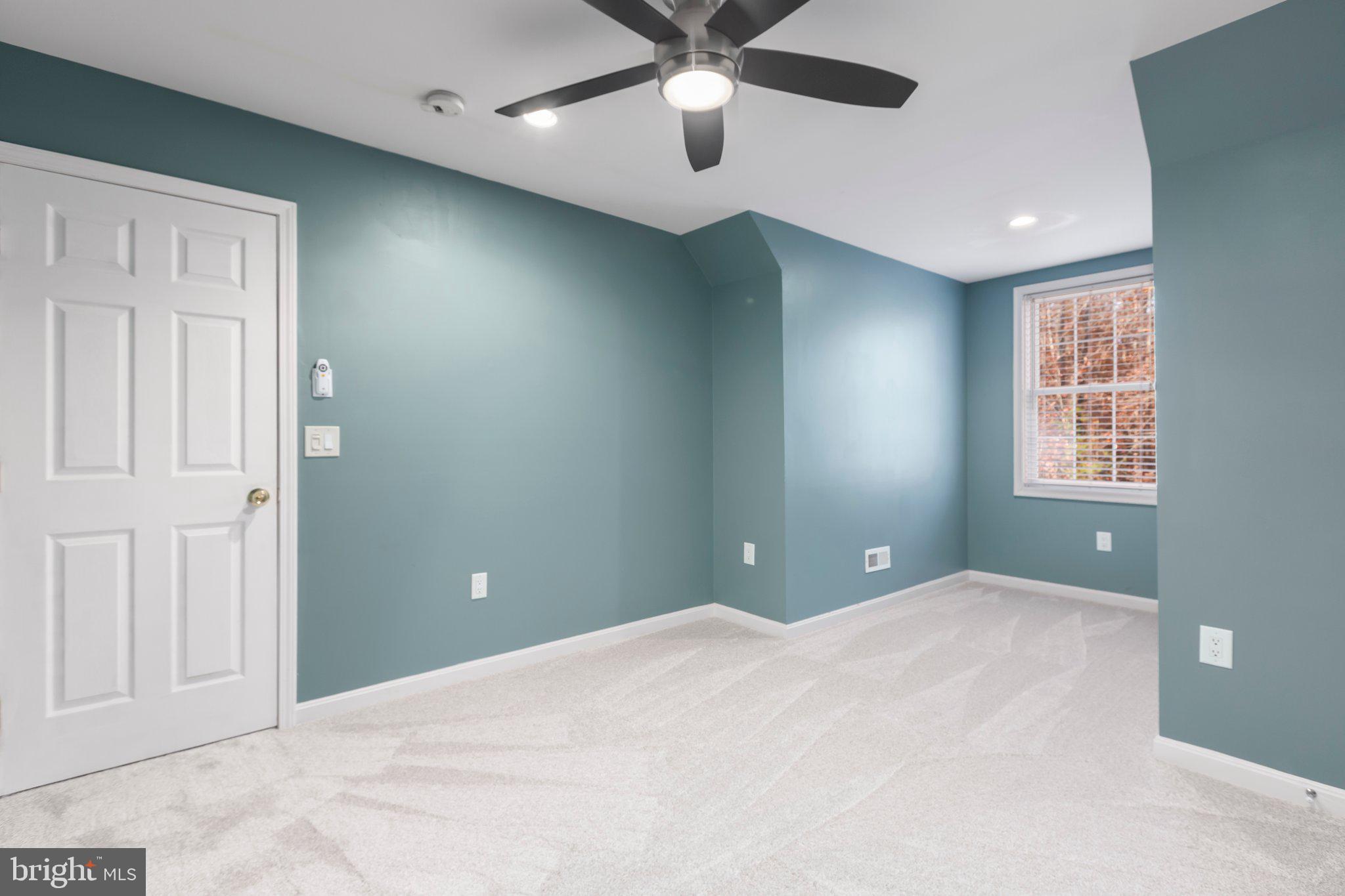 10705 Whispering WAY