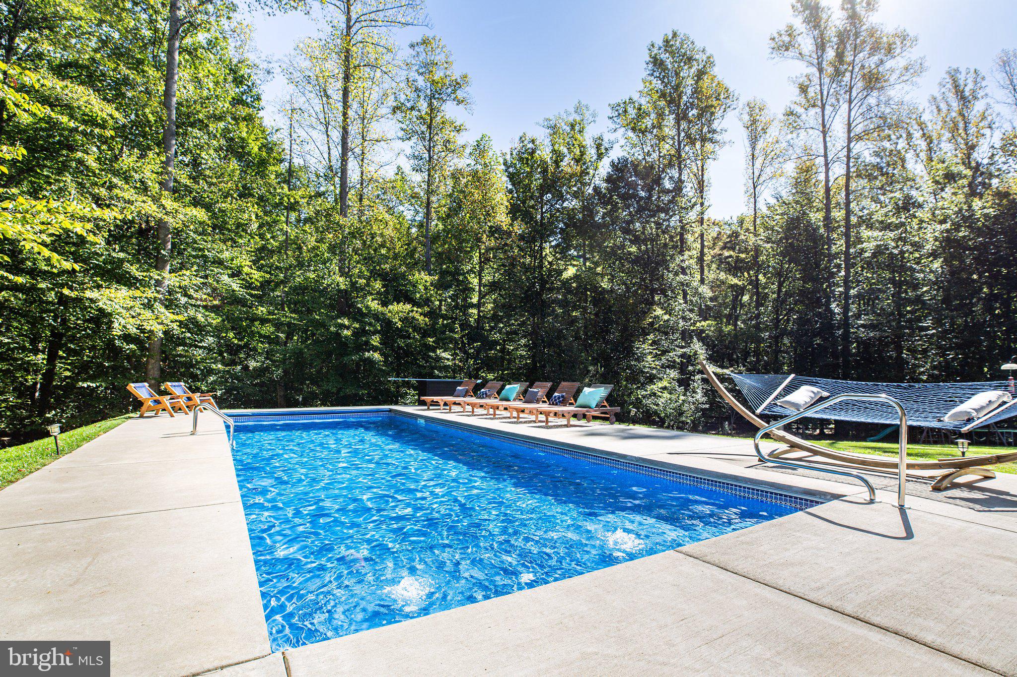 10705 Whispering WAY