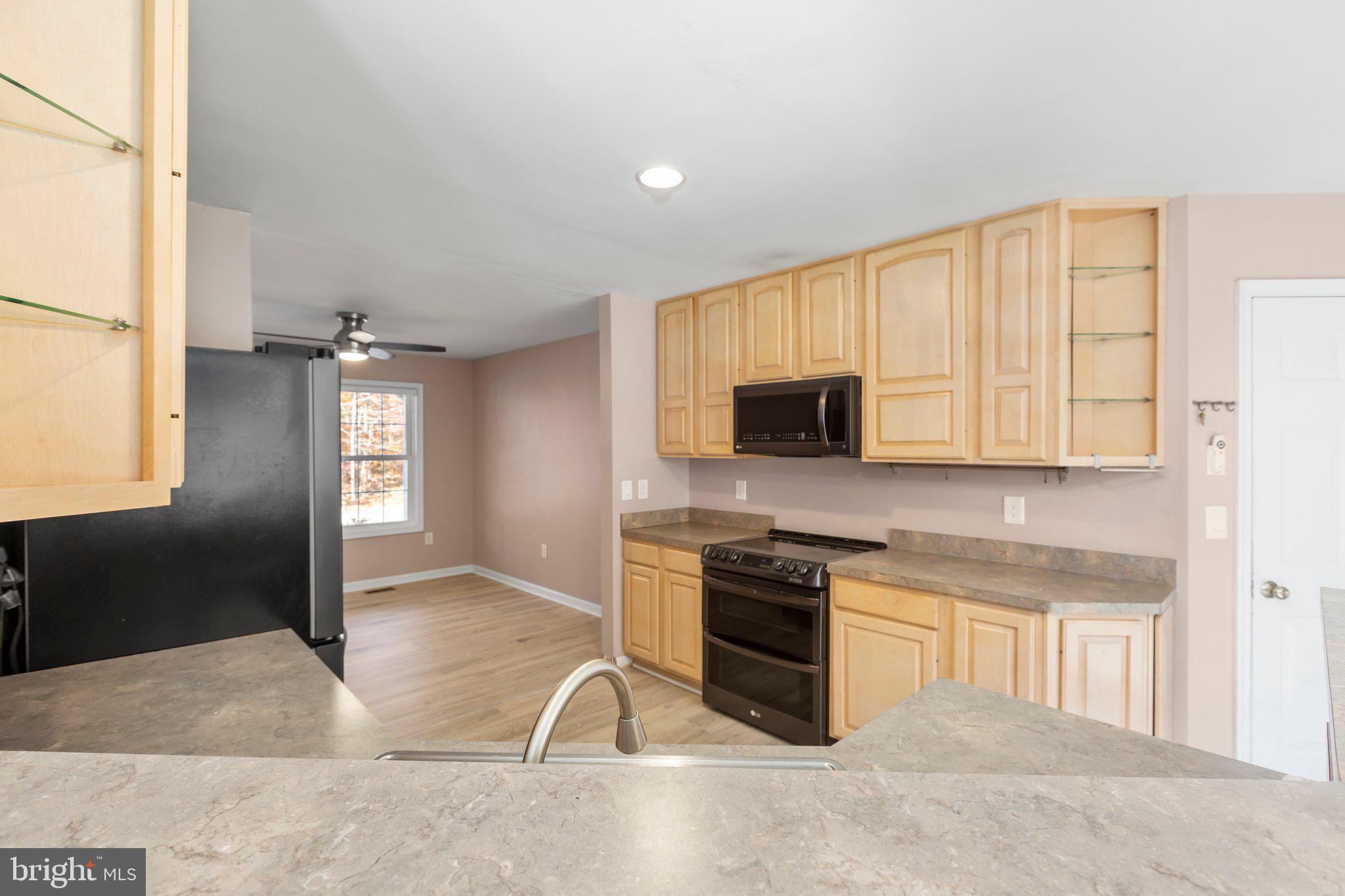 10705 Whispering WAY