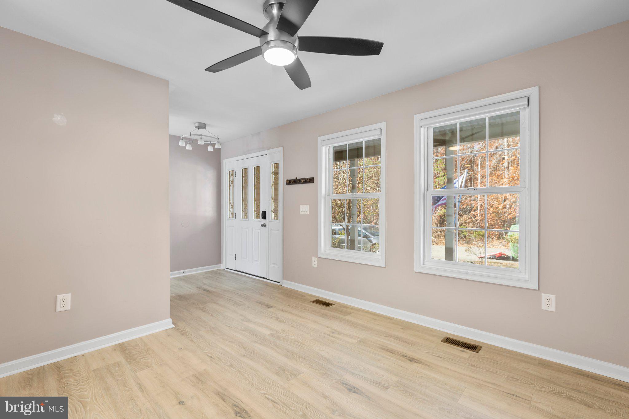 10705 Whispering WAY