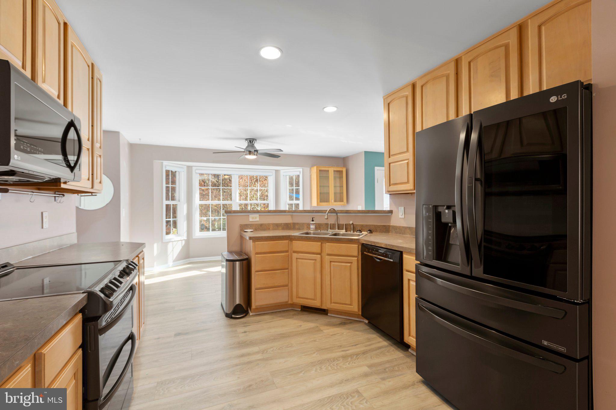10705 Whispering WAY